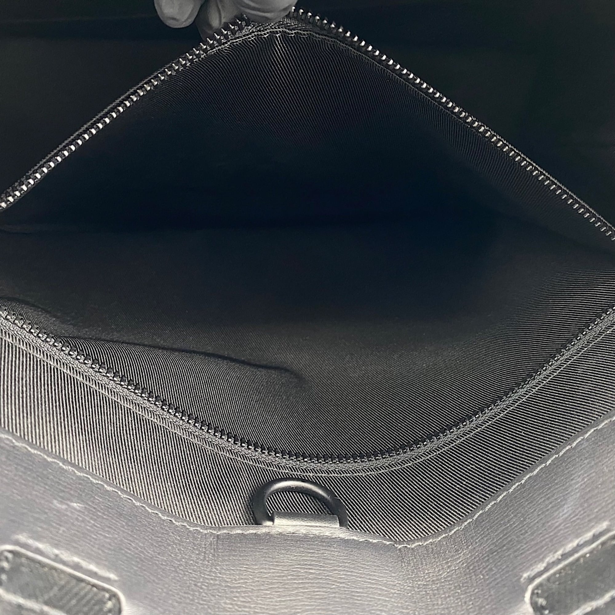 Louis Vuitton Black Noir Tote Bag (Pre-Owned)