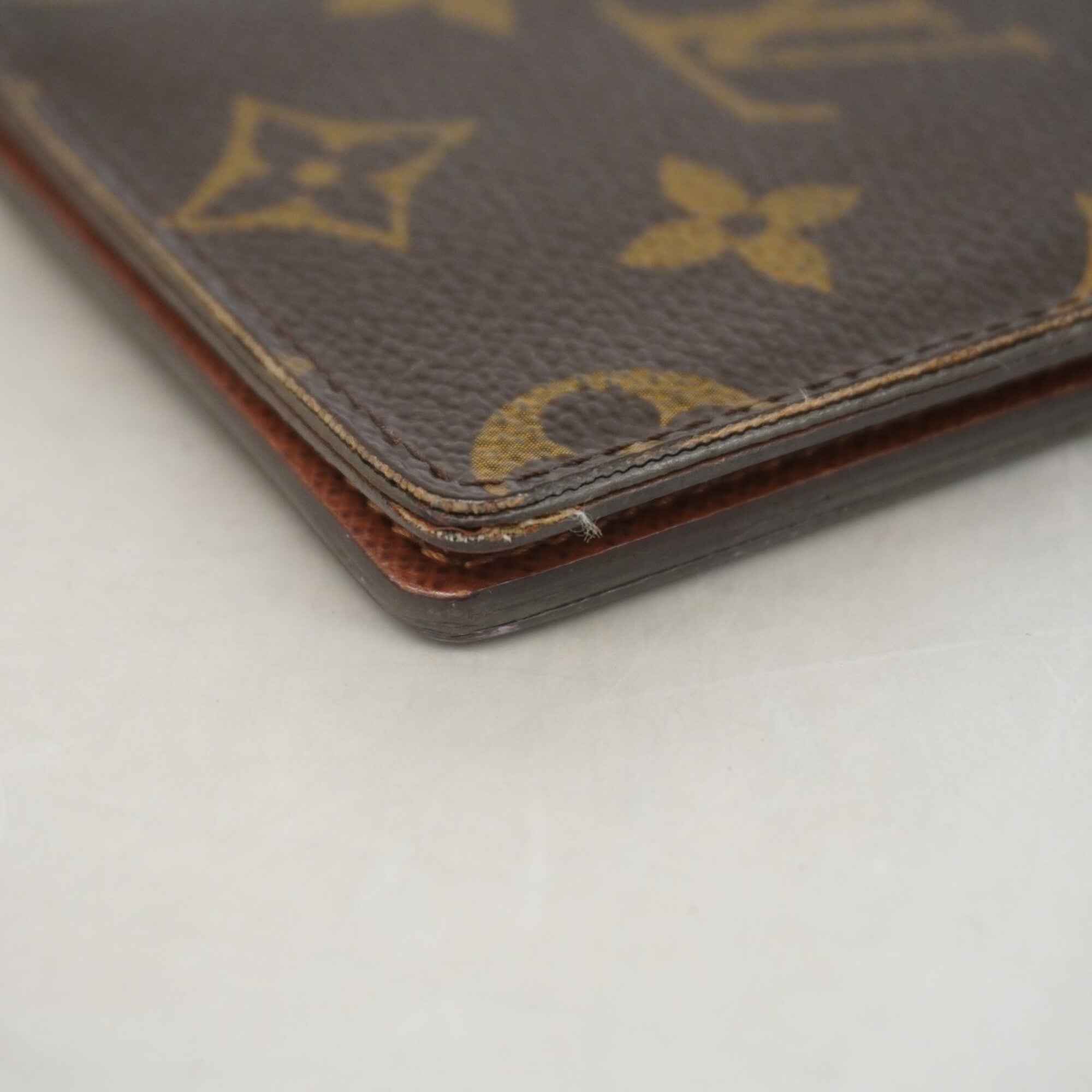 Louis Vuitton Brown (Pre-Owned)