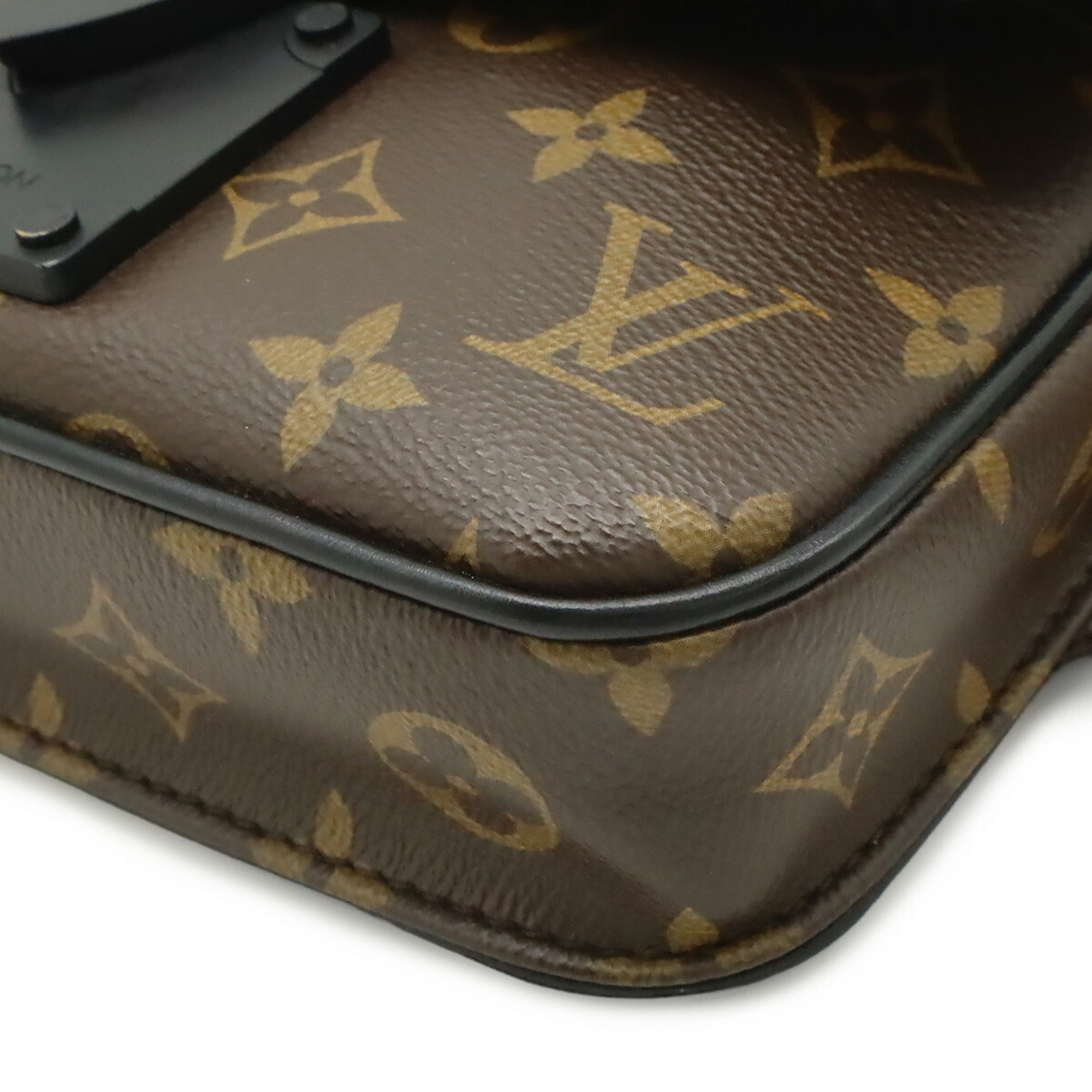 Louis Vuitton Noir Monogram Canvas Shoulder Bag Sling Bag (Pre-Owned)