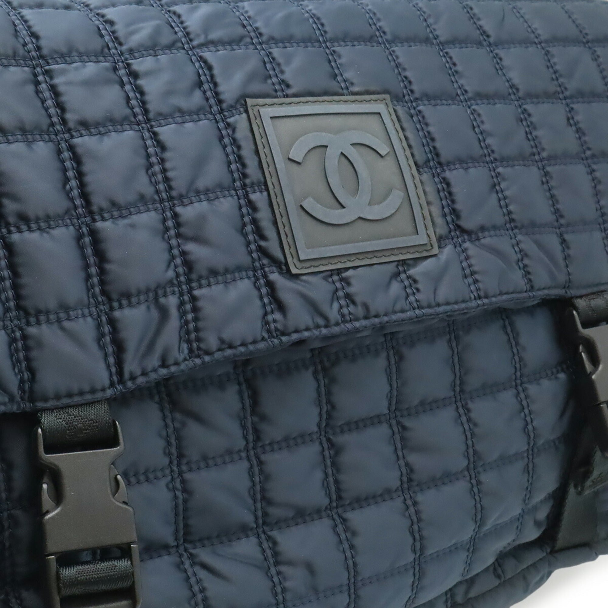 Chanel Black Navy Nylon Messenger Bag Shoulder Bag (Pre-Owned)