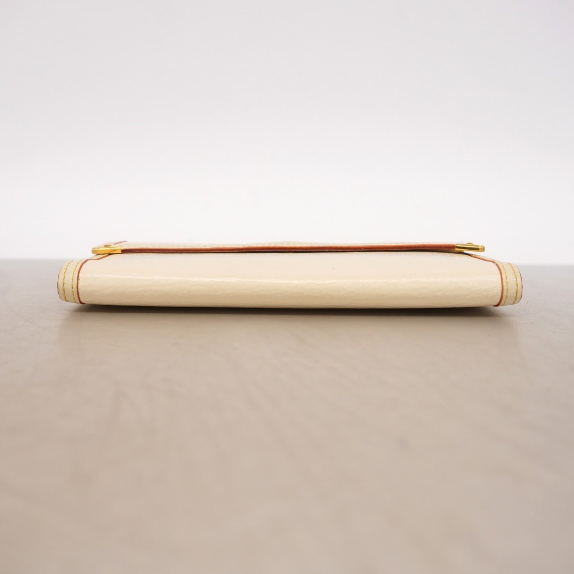 Louis Vuitton Blanc Long Wallet (Tri-Fold) (Pre-Owned)