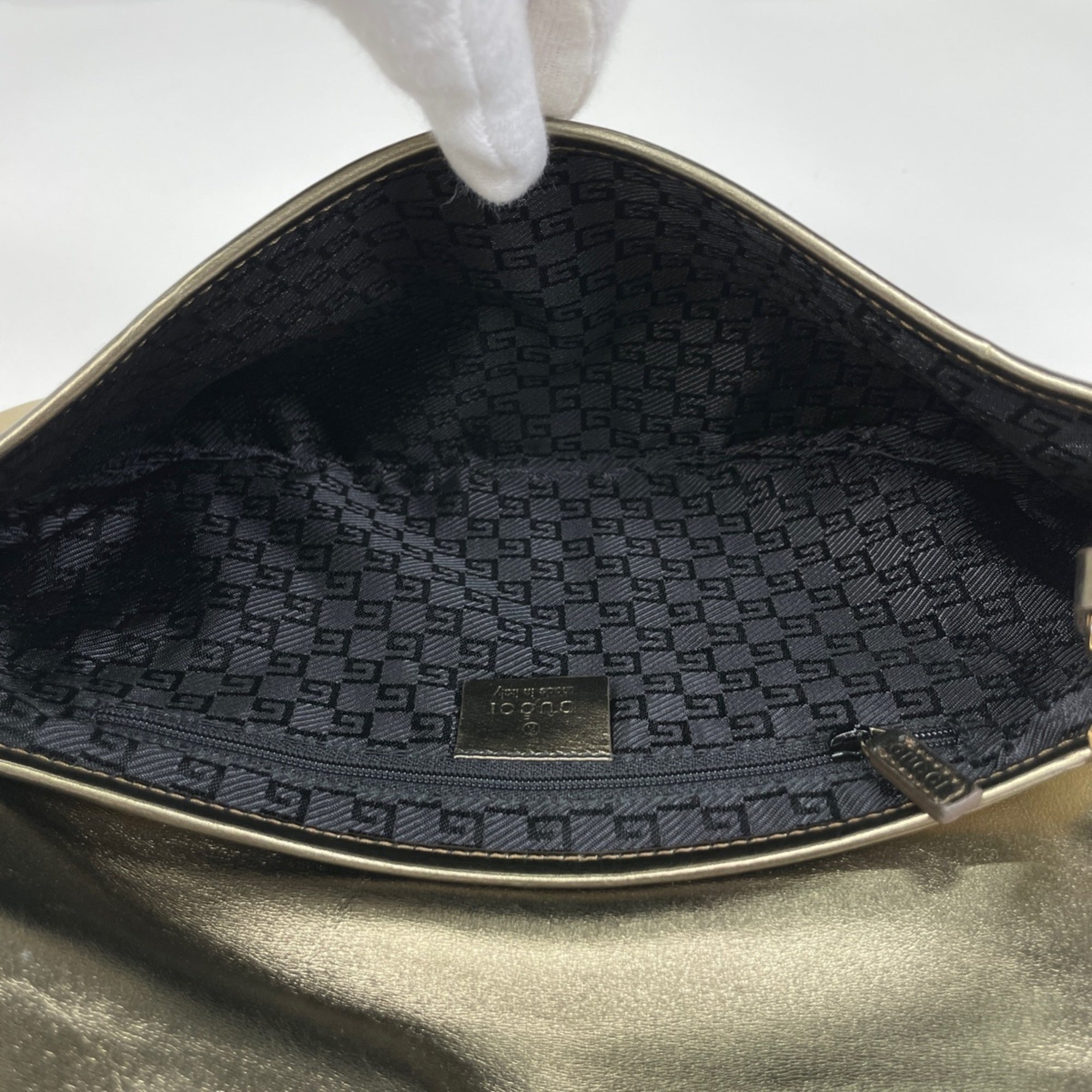 Gucci Gold Leather Shoulder Bag (Pre-Owned)