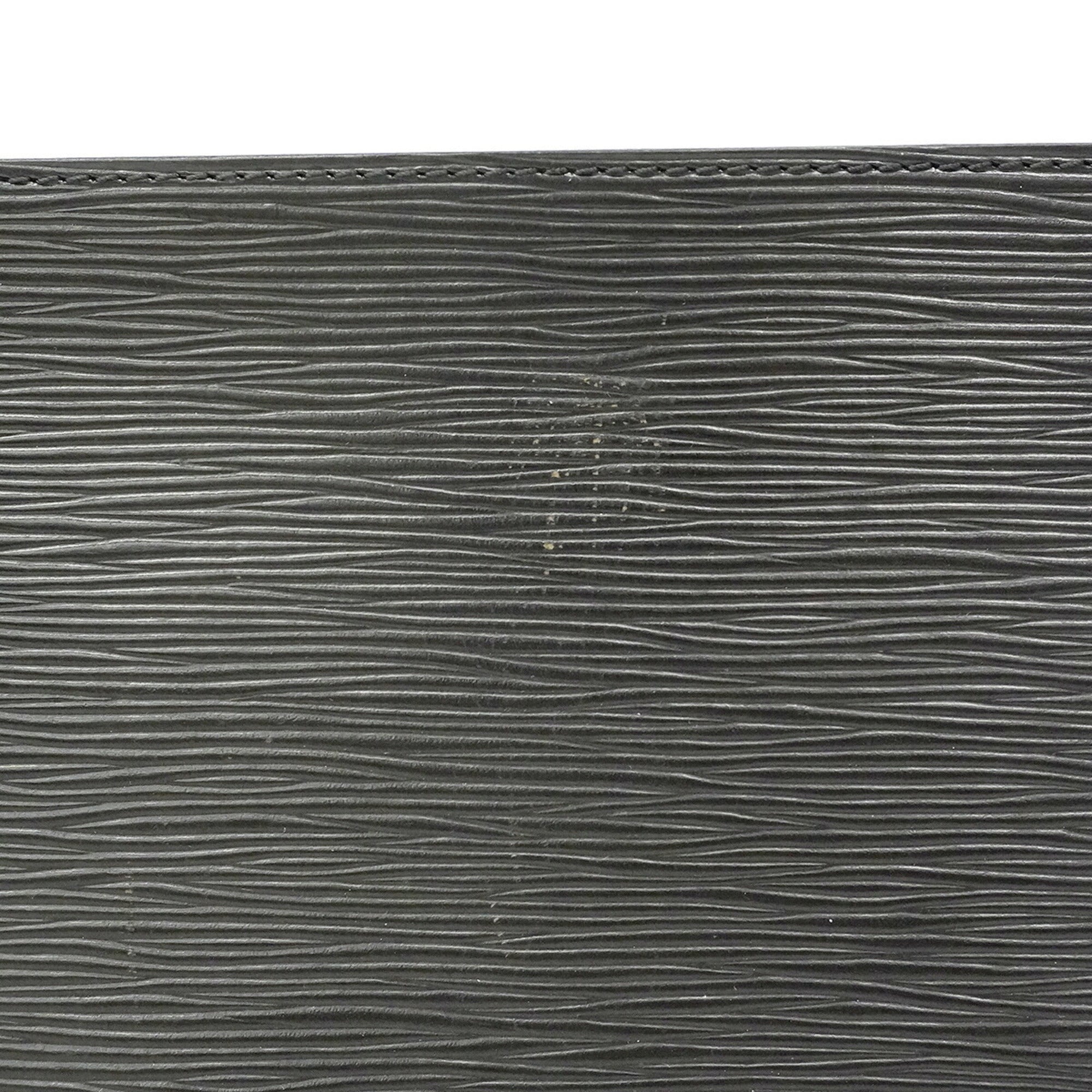 Louis Vuitton Noir Clutch Bag (Pre-Owned)