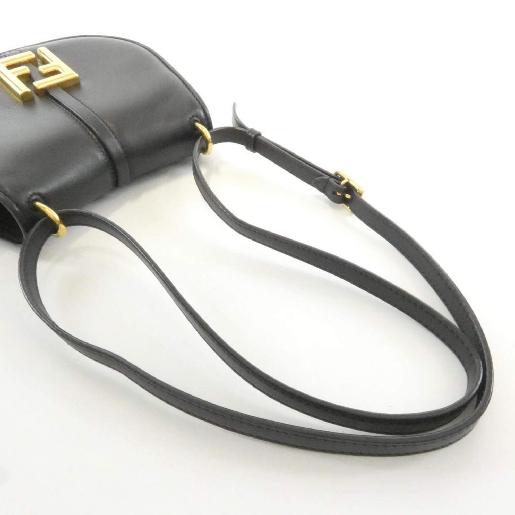 Fendi Gold Leather Shoulder Bag (Pre-Owned)