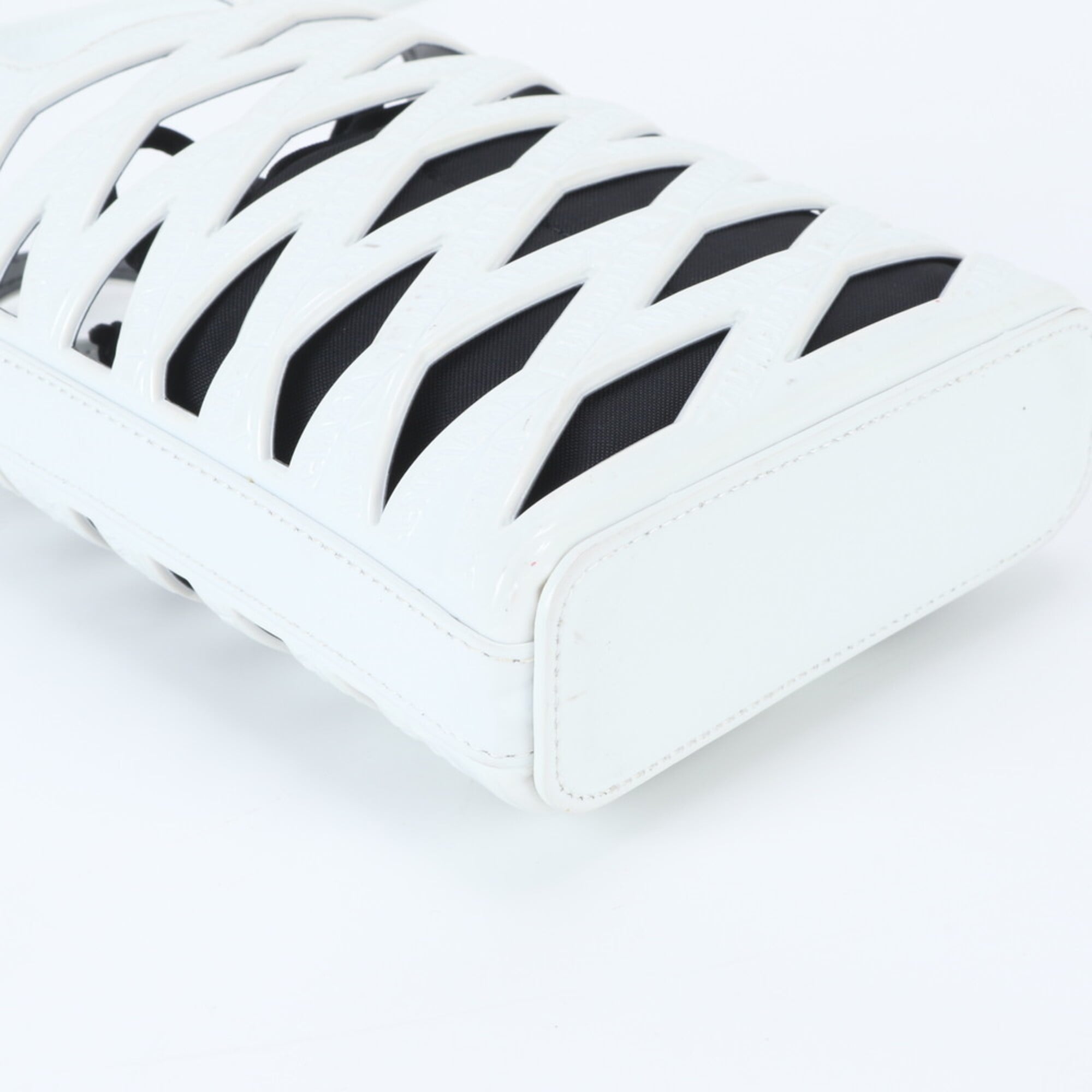 Balenciaga White Leather Shoulder Bag (Pre-Owned)