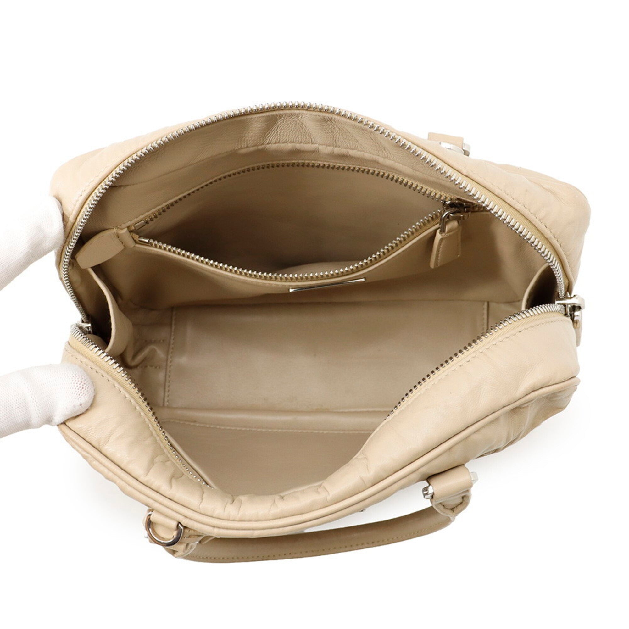 Prada Beige Leather Handbag Shoulder Bag (Pre-Owned)