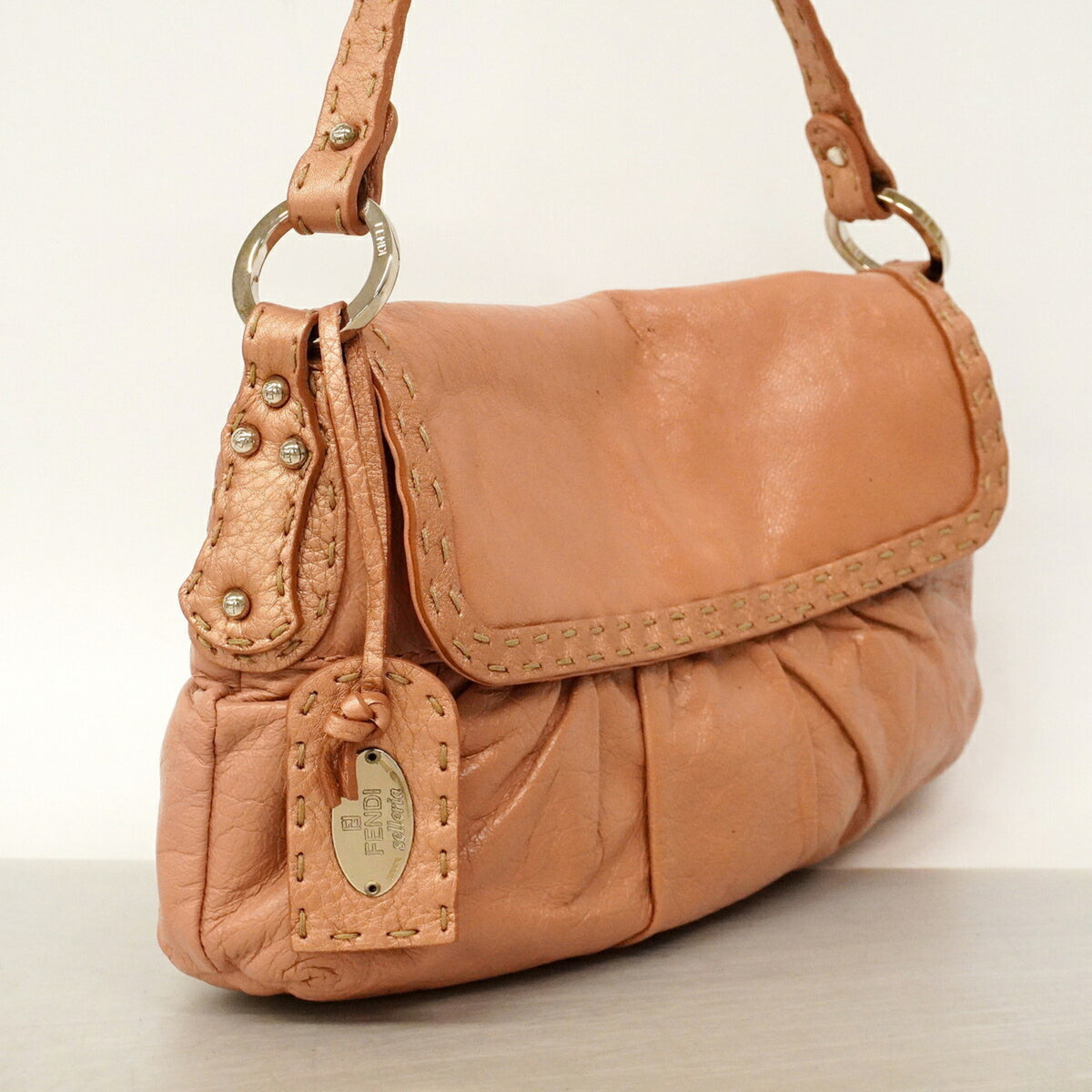 Fendi Pink Beige Leather Shoulder Bag (Pre-Owned)