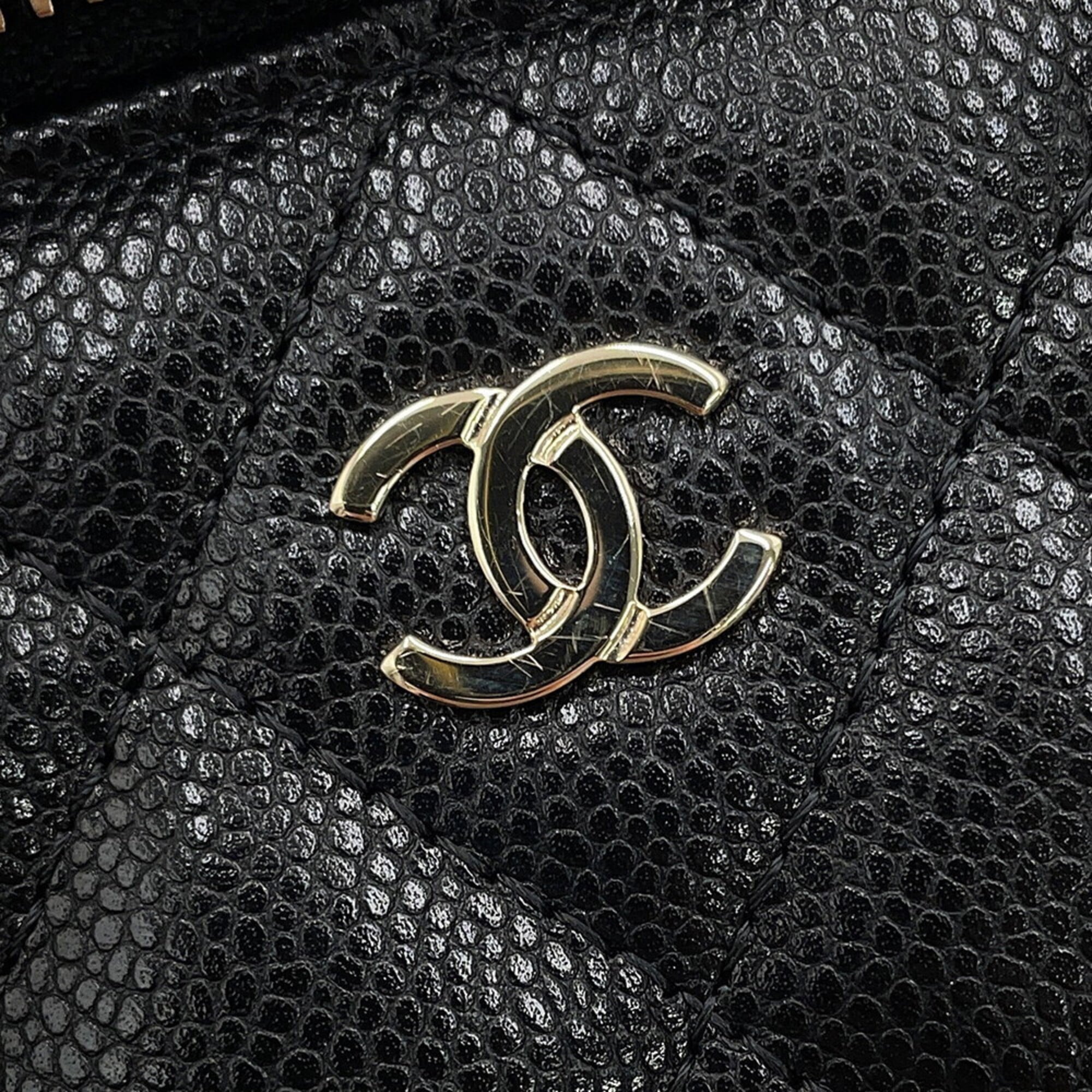 Chanel Matelasse Black Grained Calfskin Handbag Shoulder Bag (Pre-Owned)
