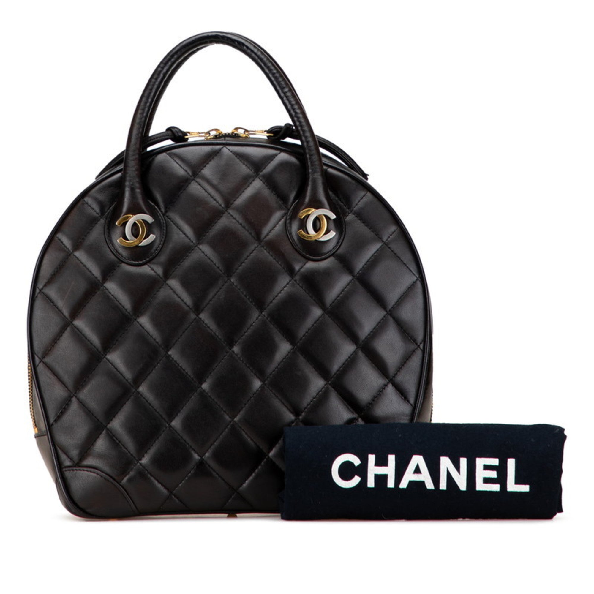 Chanel Matelasse Black Leather Handbag (Pre-Owned)