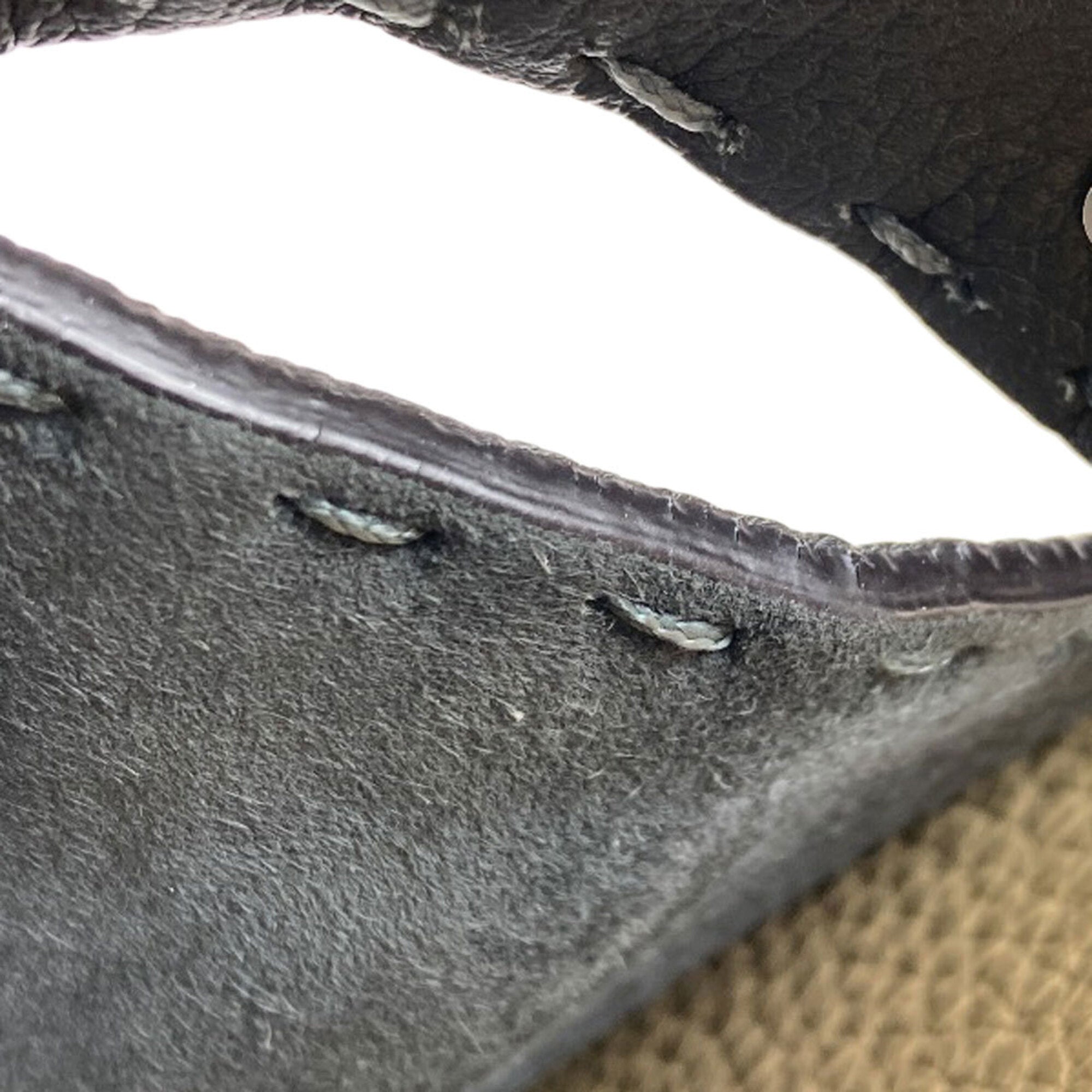 Fendi Selleria Gray Leather Handbag (Pre-Owned)