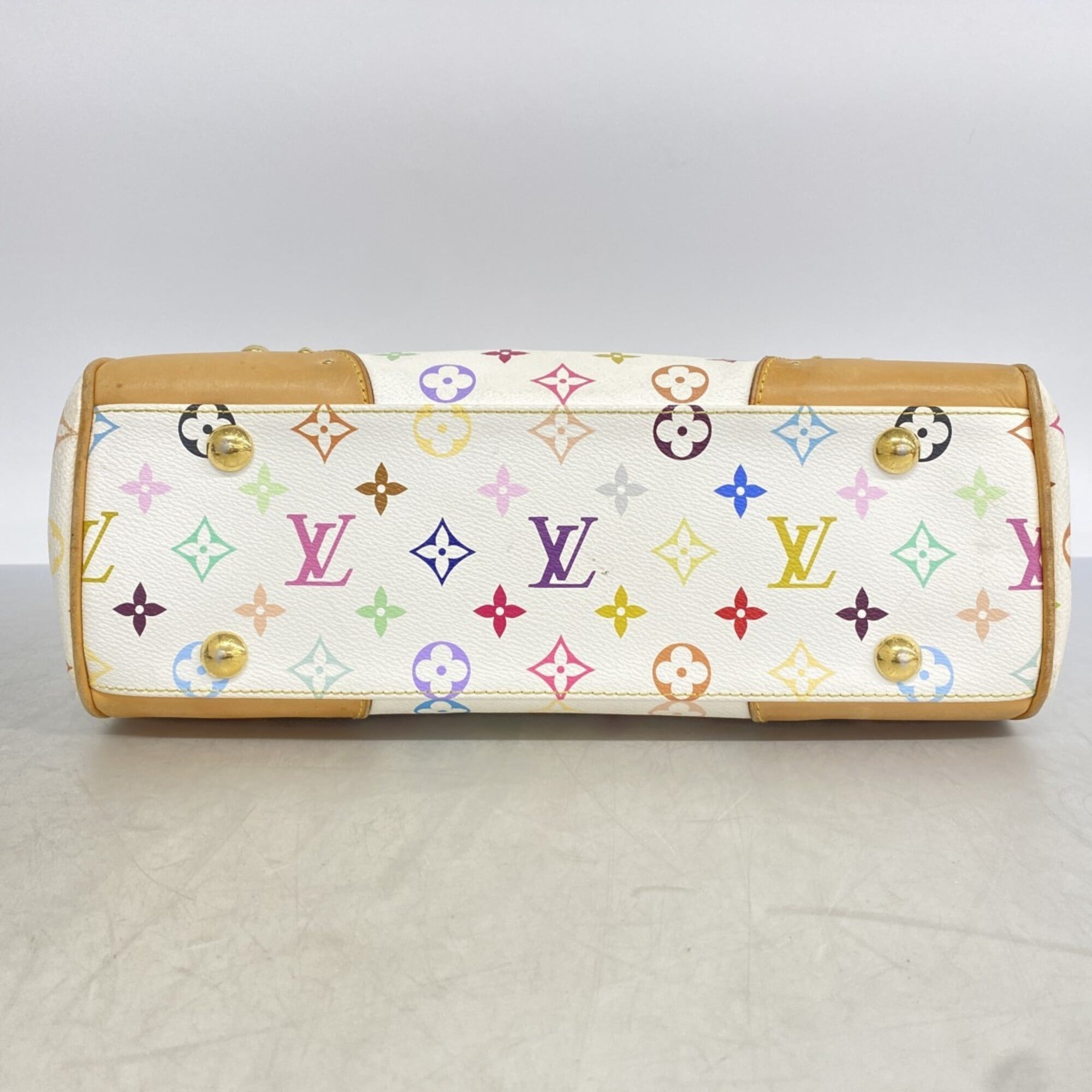 Louis Vuitton Blanc Shoulder Bag (Pre-Owned)