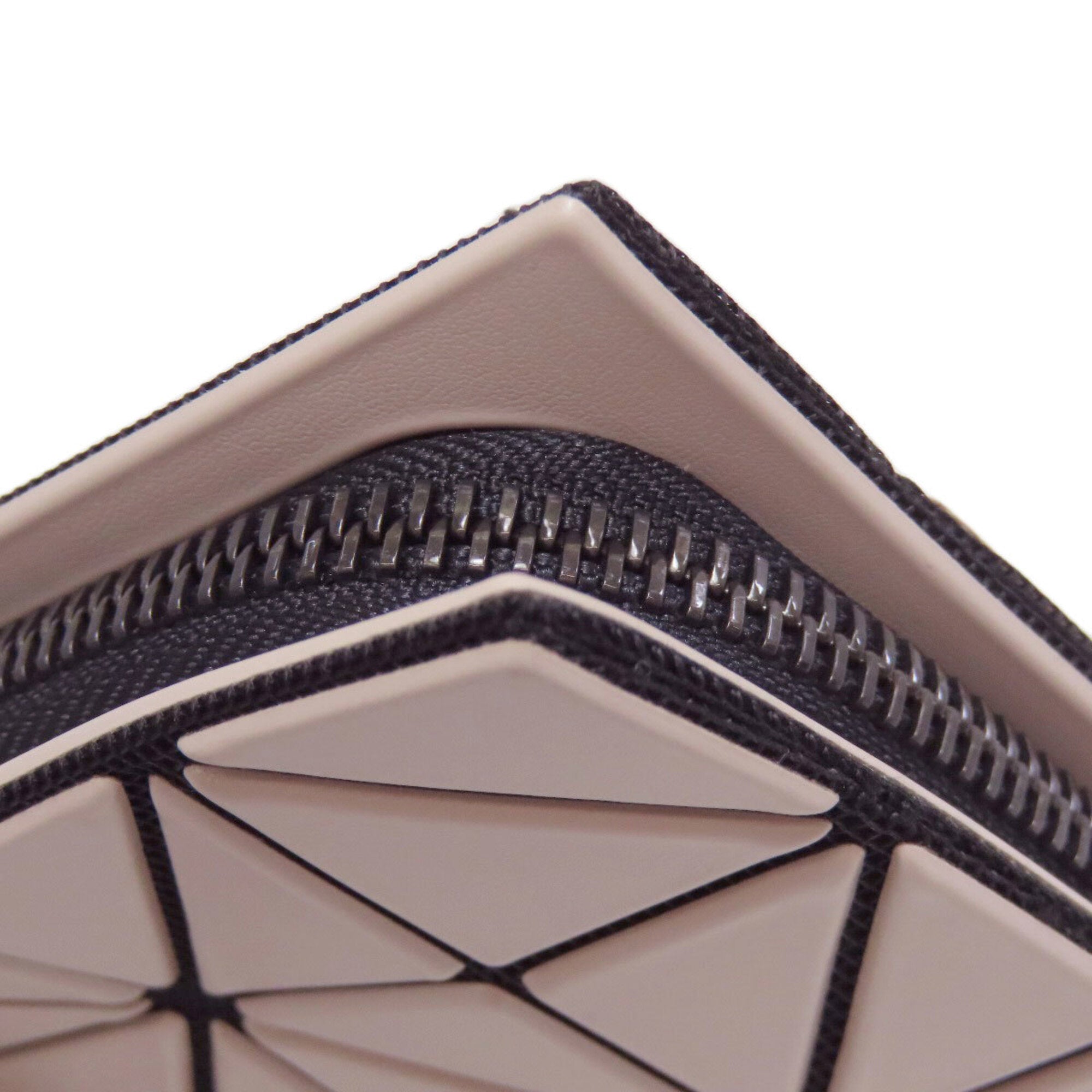 Issey Miyake Beige Polyester Vinyl Coin Purse/Coin Case (Pre-Owned)