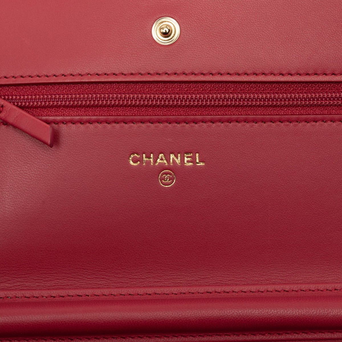 Chanel Pink Shoulder Bag (Pre-Owned)