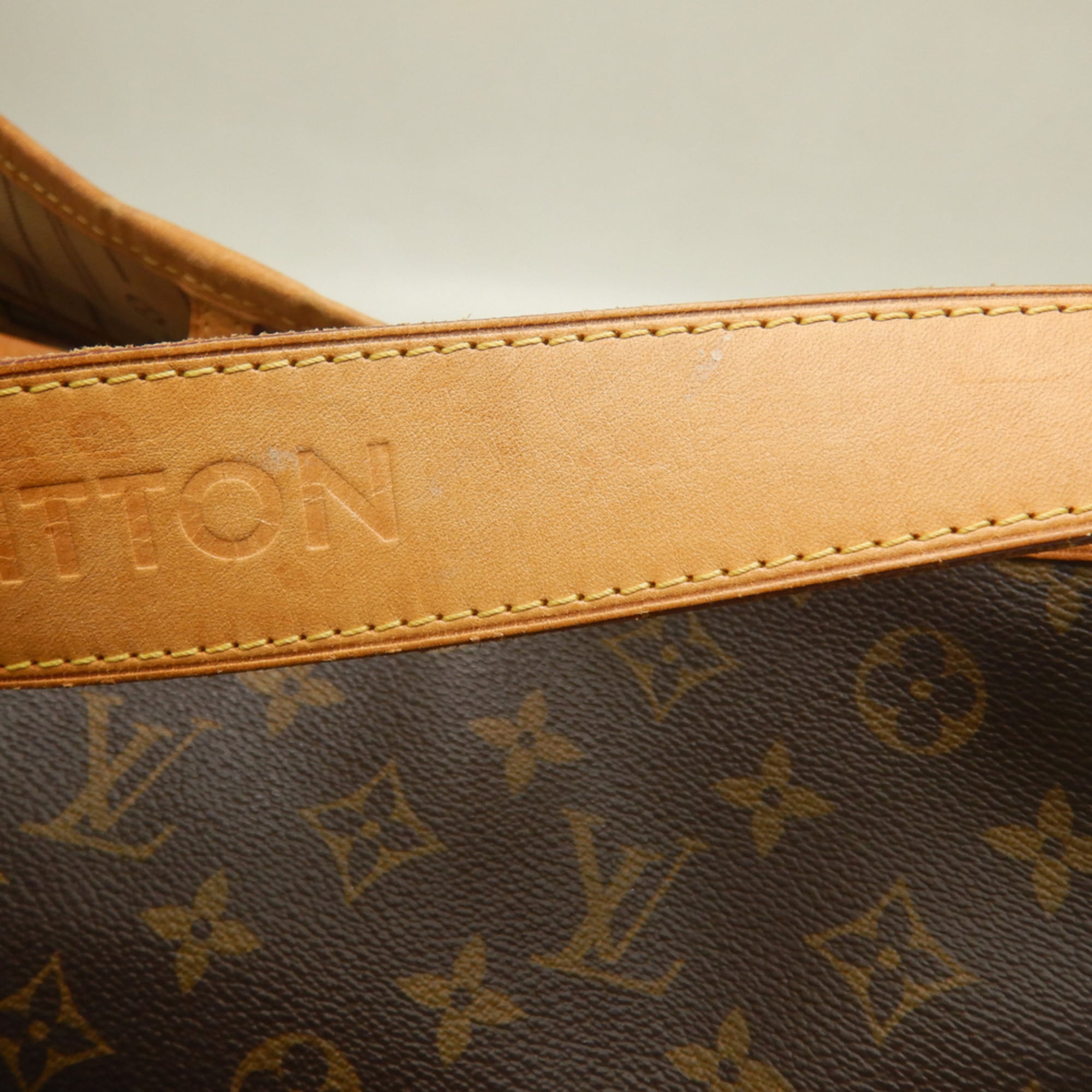 Louis Vuitton Brown Monogram Canvas Shoulder Bag (Pre-Owned)