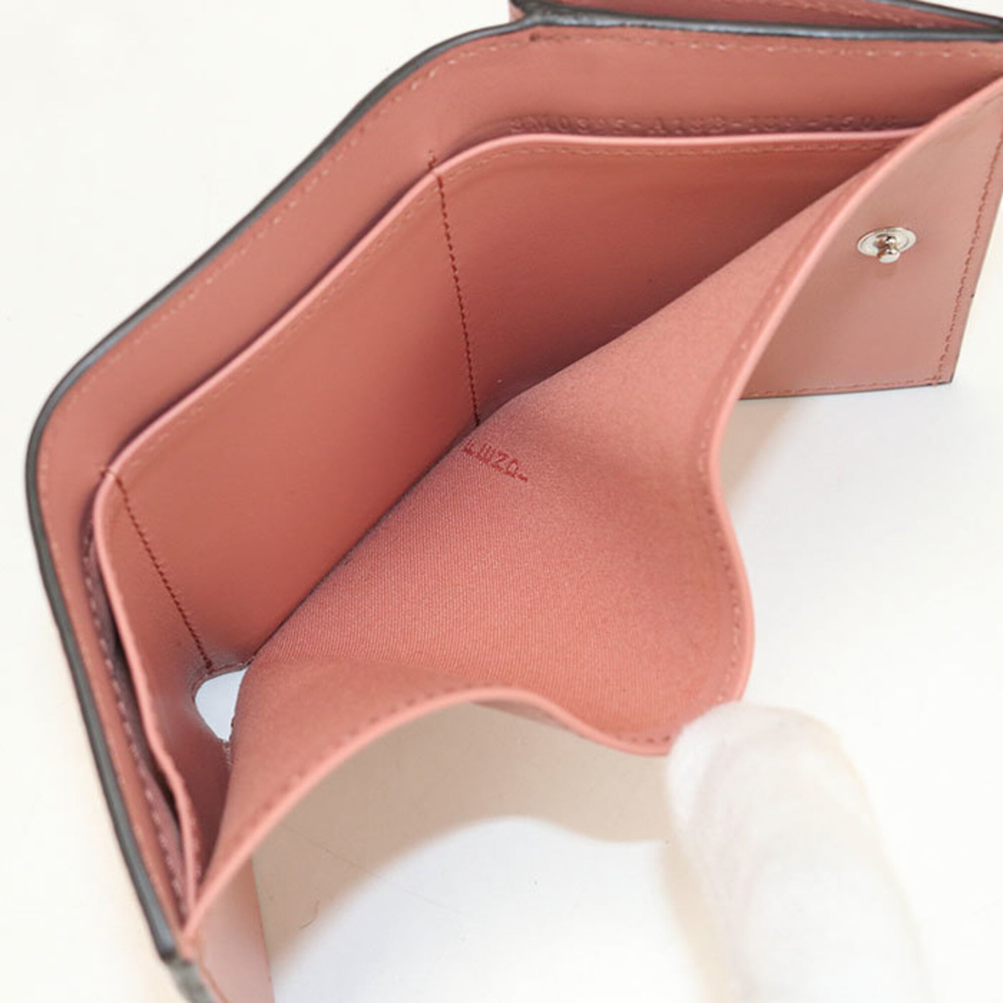 Fendi Pink Leather Wallet (Tri-Fold) (Pre-Owned)