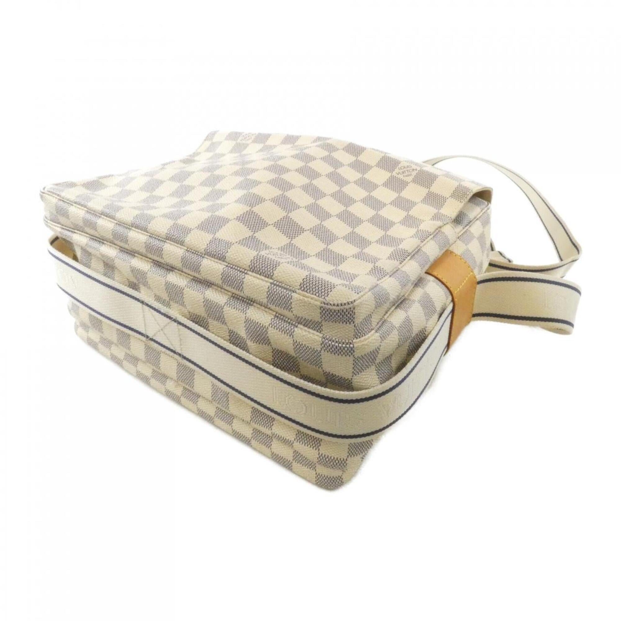 Louis Vuitton Azur White Coated Canvas Shoulder Bag (Pre-Owned)