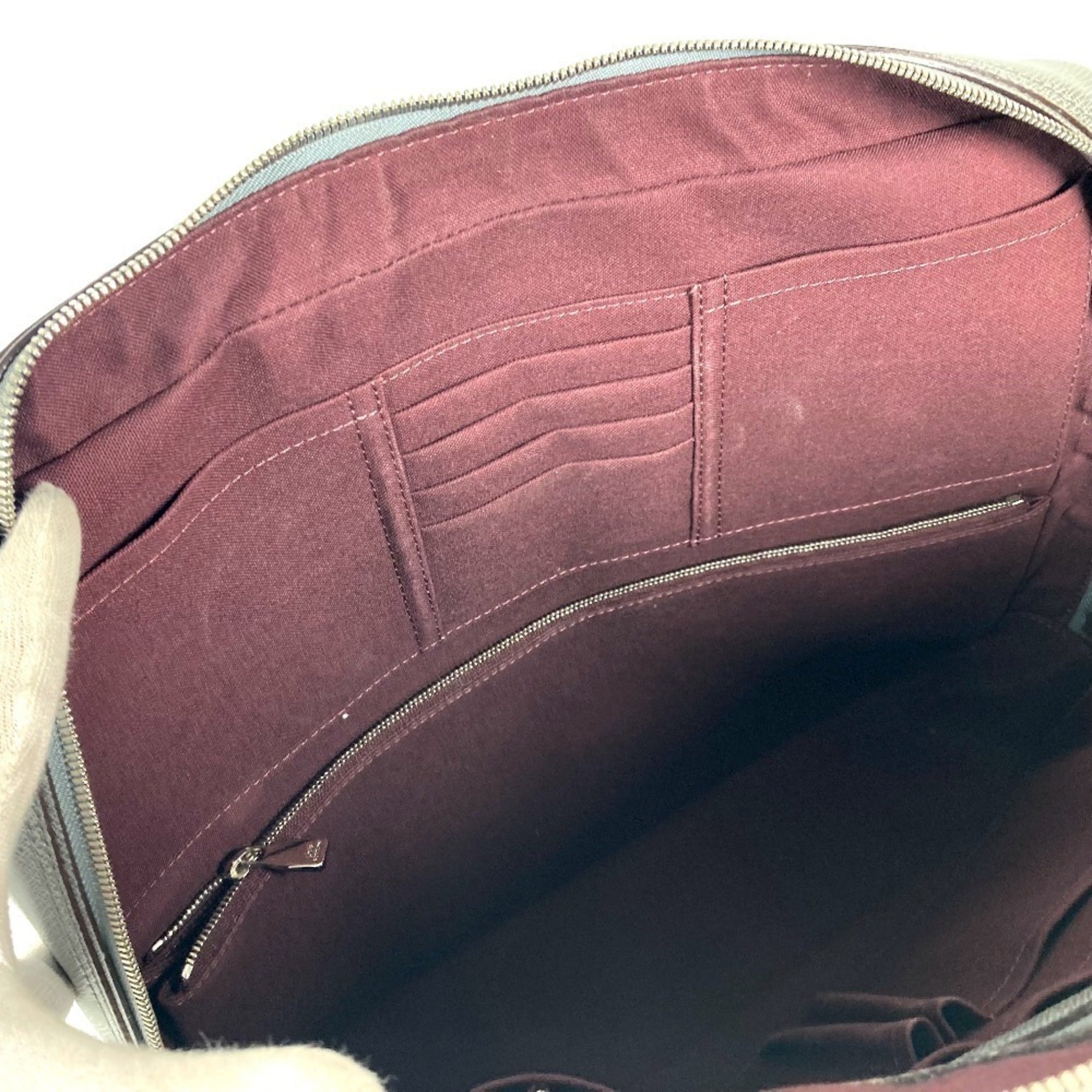 Louis Vuitton Glacier Gray Taiga Leather Handbag Tote Bag (Pre-Owned)