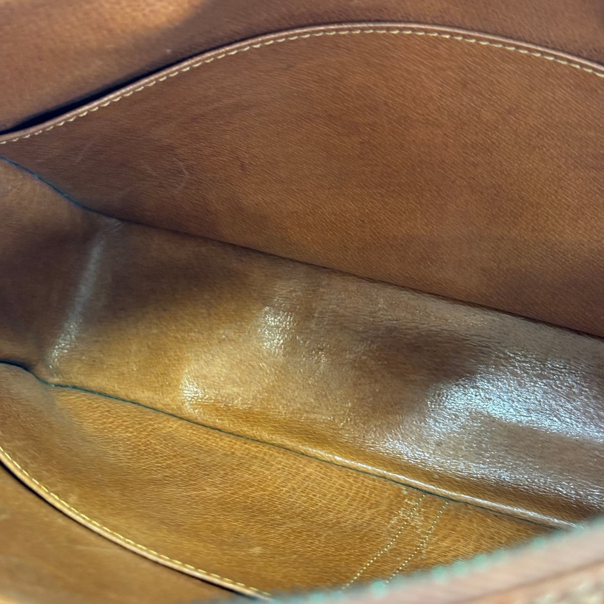 Louis Vuitton Brown Monogram Leather Shoulder Bag (Pre-Owned)