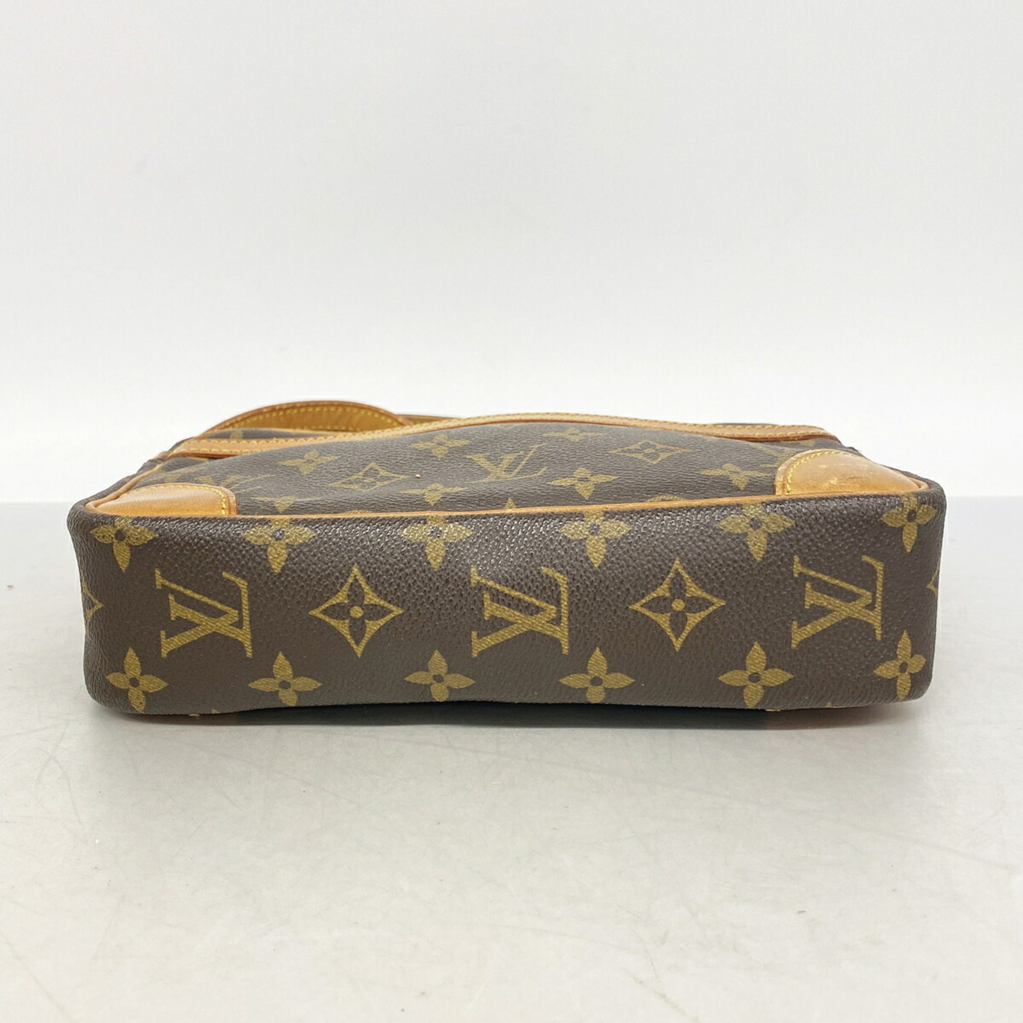 Louis Vuitton Brown Shoulder Bag (Pre-Owned)