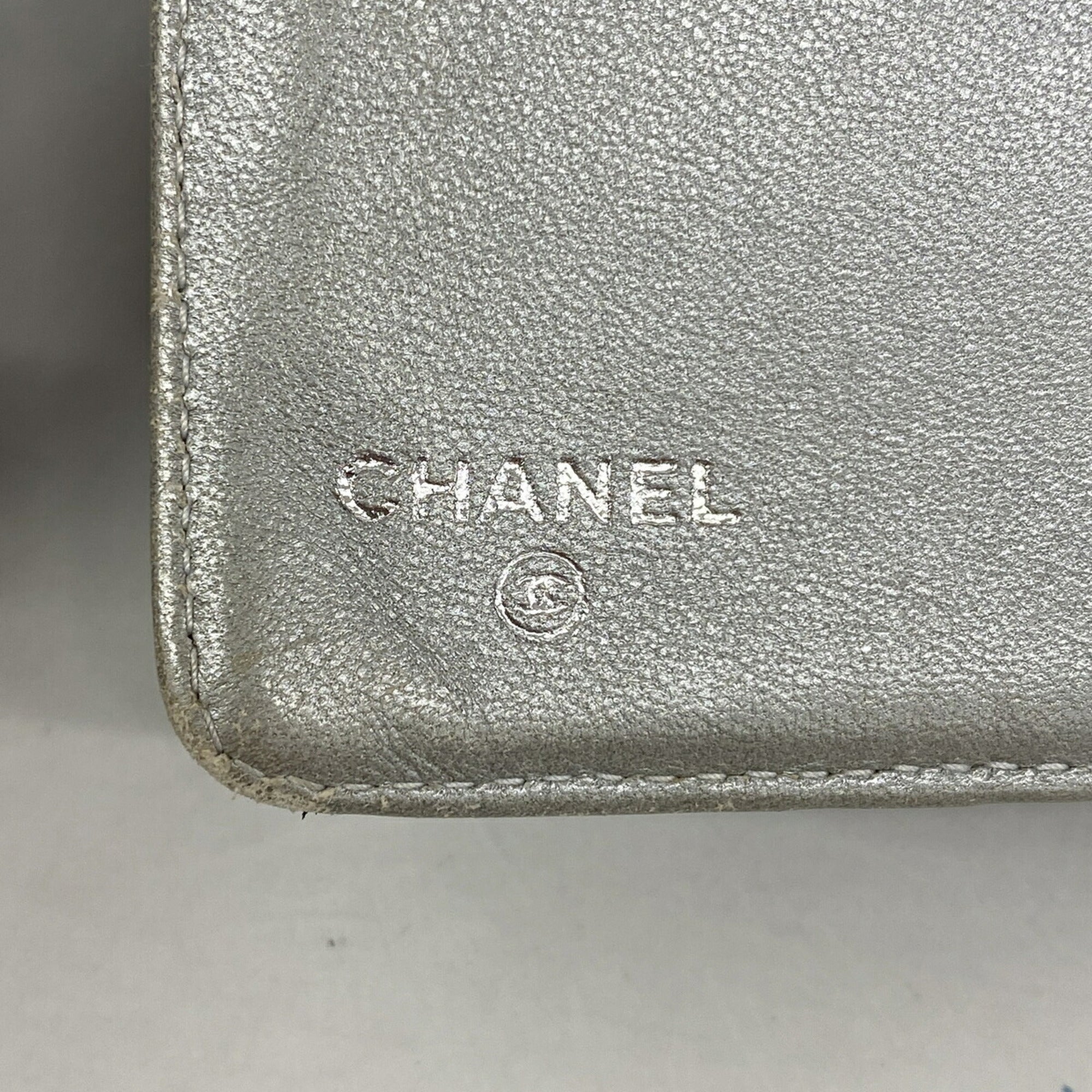 Chanel Black Leather Long Wallet (Bi-Fold) (Pre-Owned)