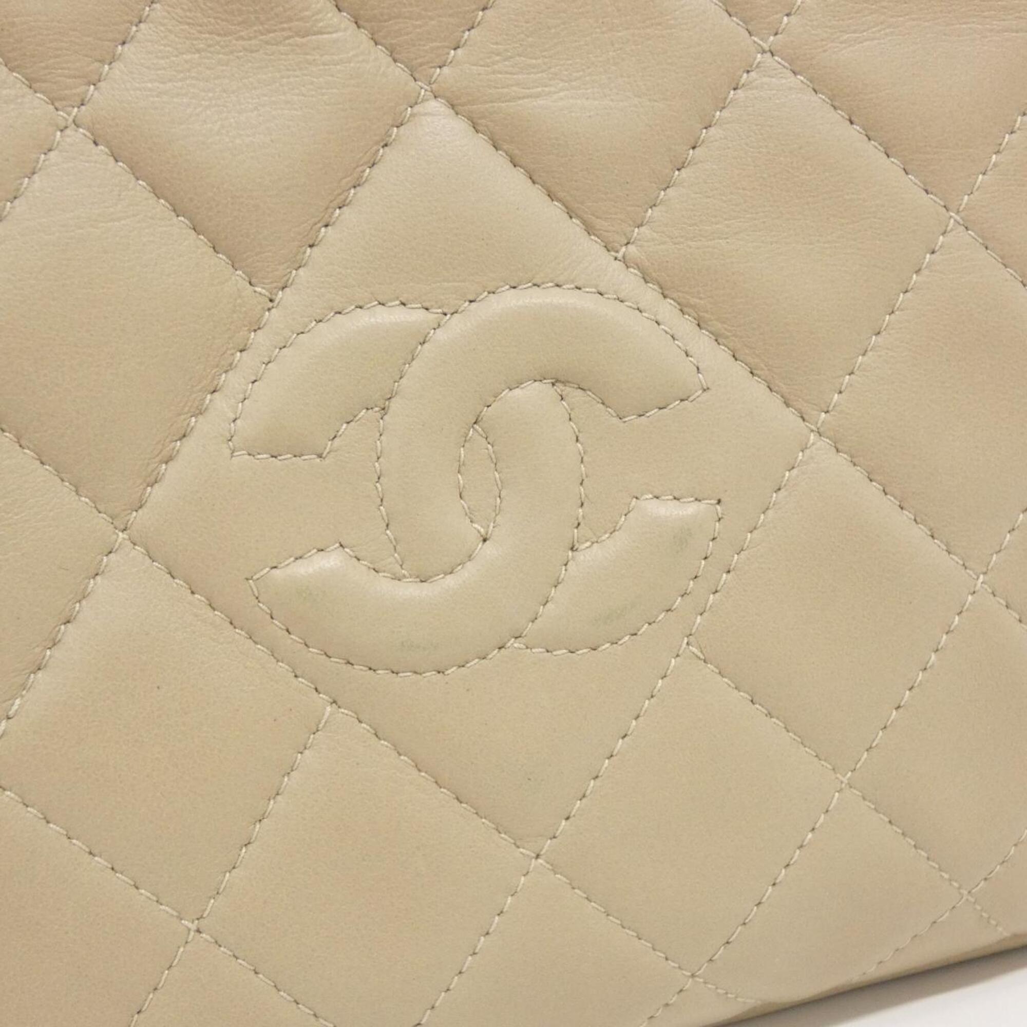 Chanel Beige Leather Handbag (Pre-Owned)