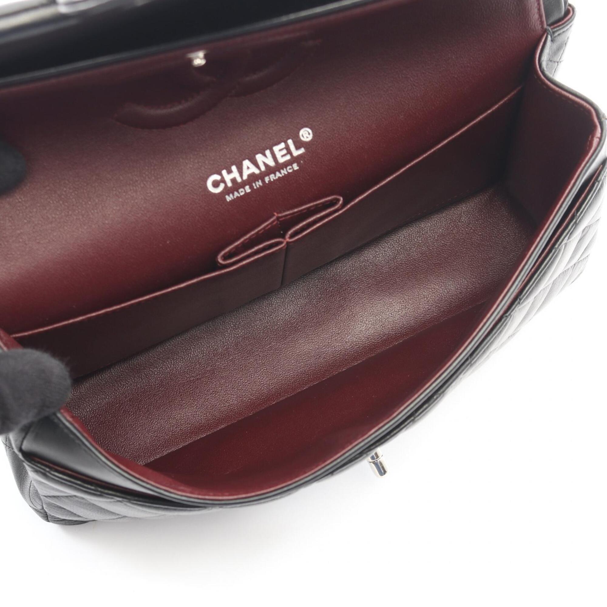Chanel Black Leather Handbag Shoulder Bag (Pre-Owned)