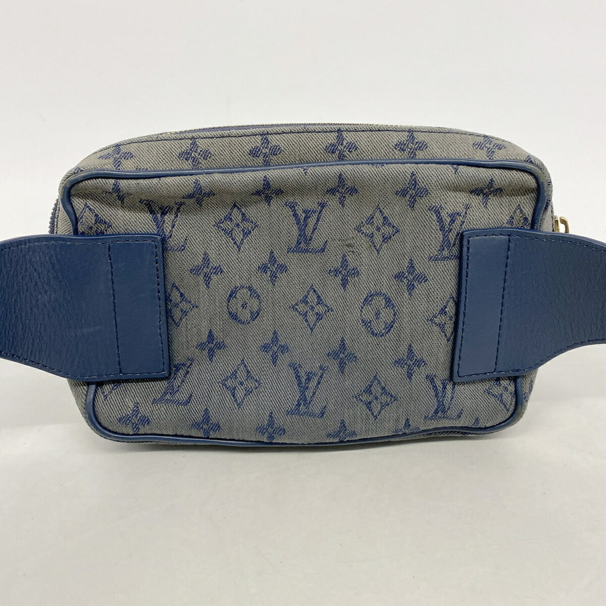 Louis Vuitton Navy Sling Bag (Pre-Owned)