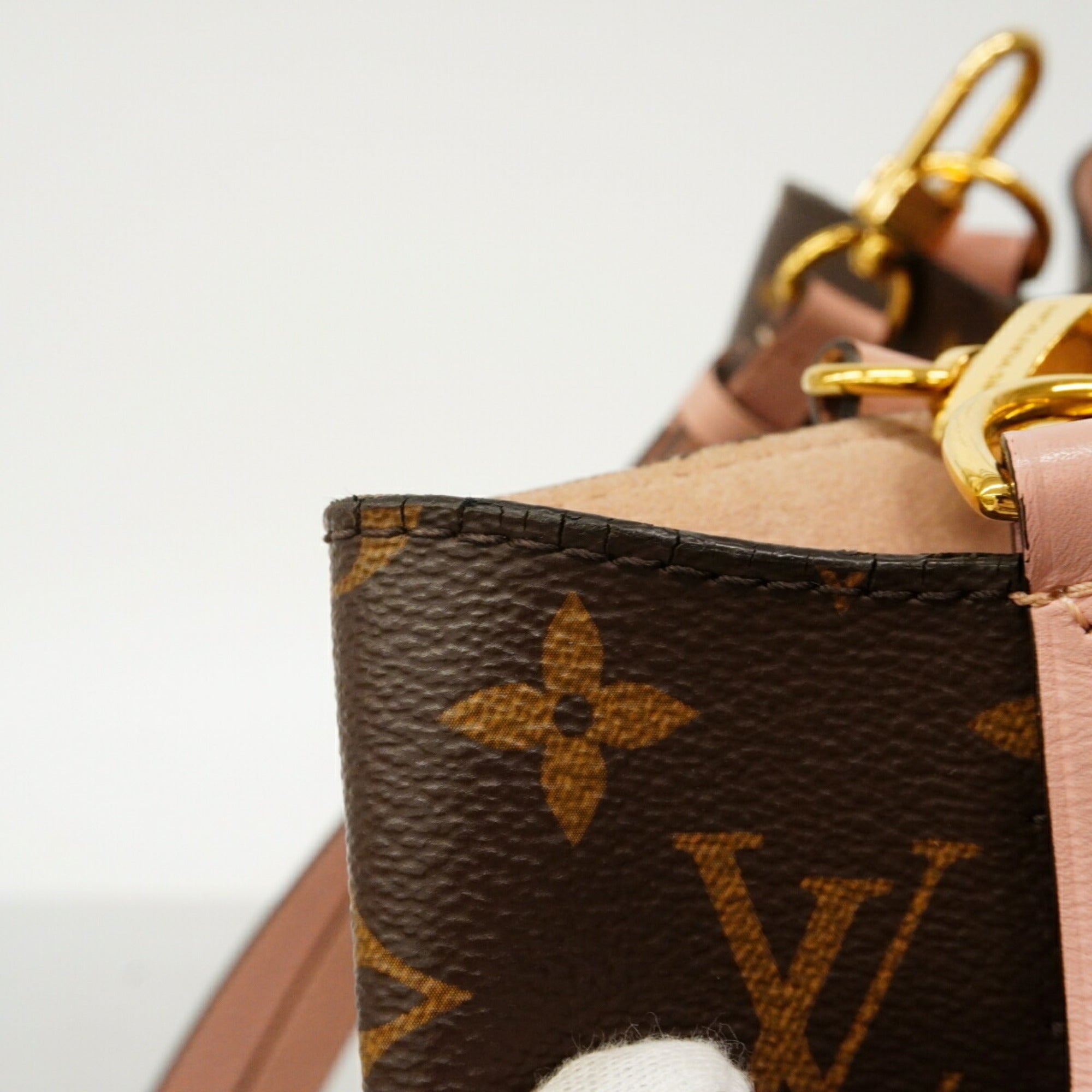 Louis Vuitton Brown Rose Poudre Shoulder Bag (Pre-Owned)