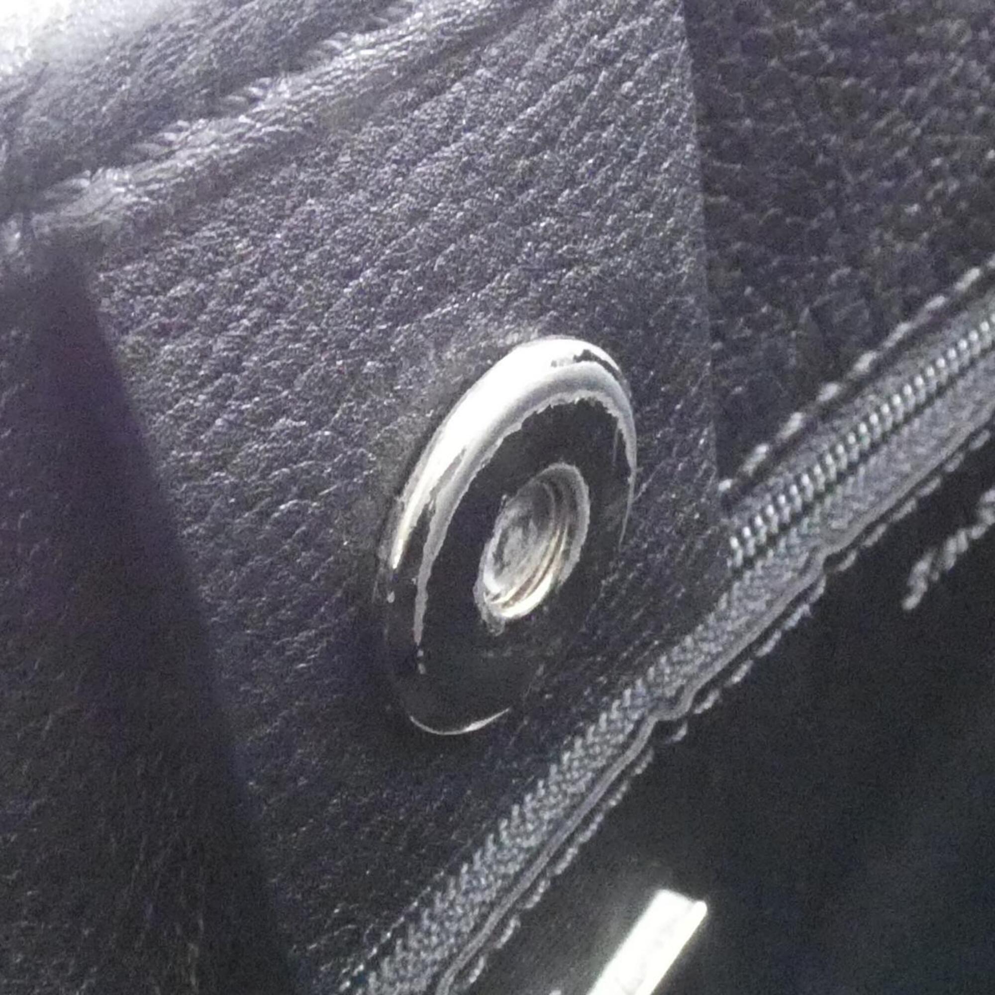 Loewe Black Leather Handbag (Pre-Owned)