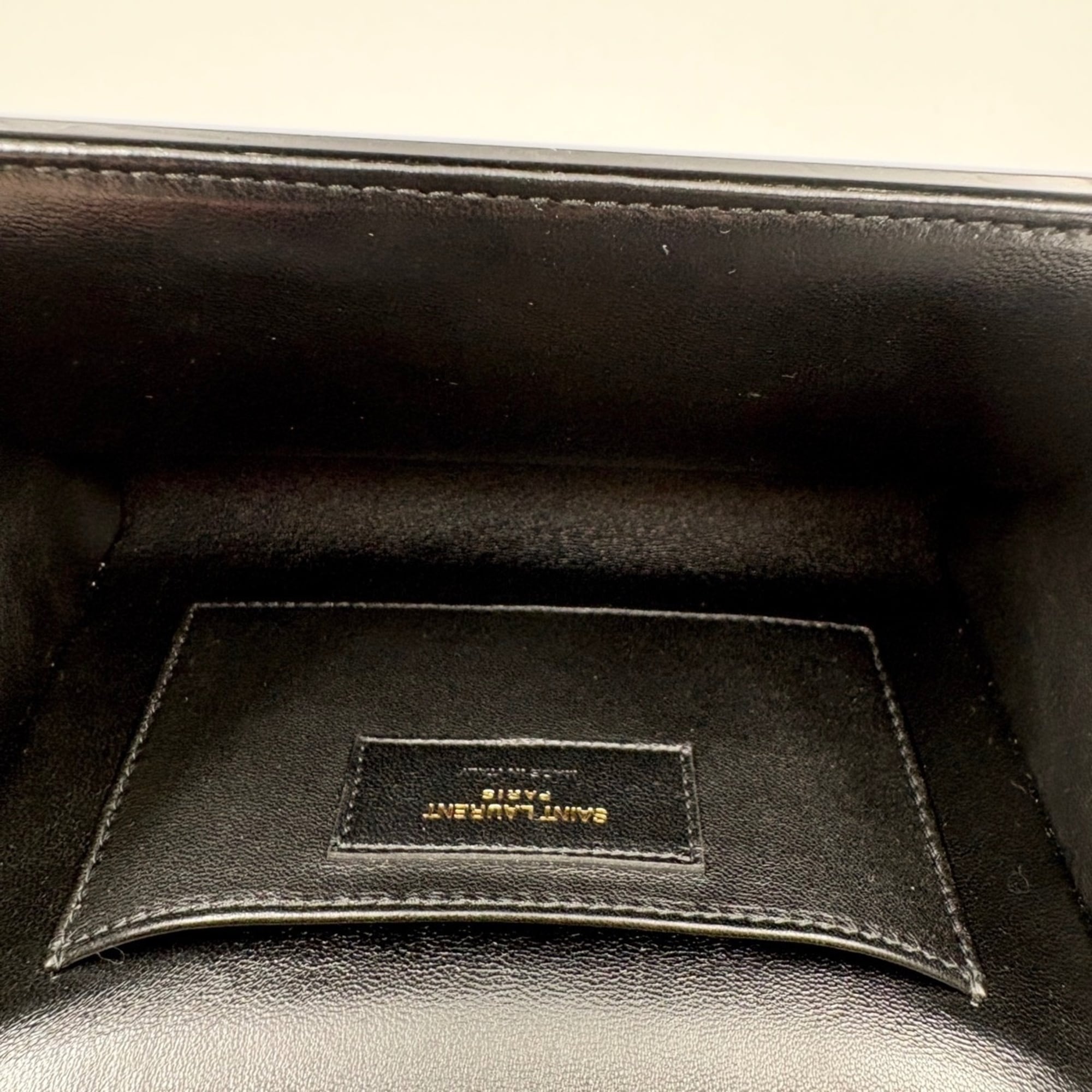 Yves Saint Laurent Black Shoulder Bag (Pre-Owned)