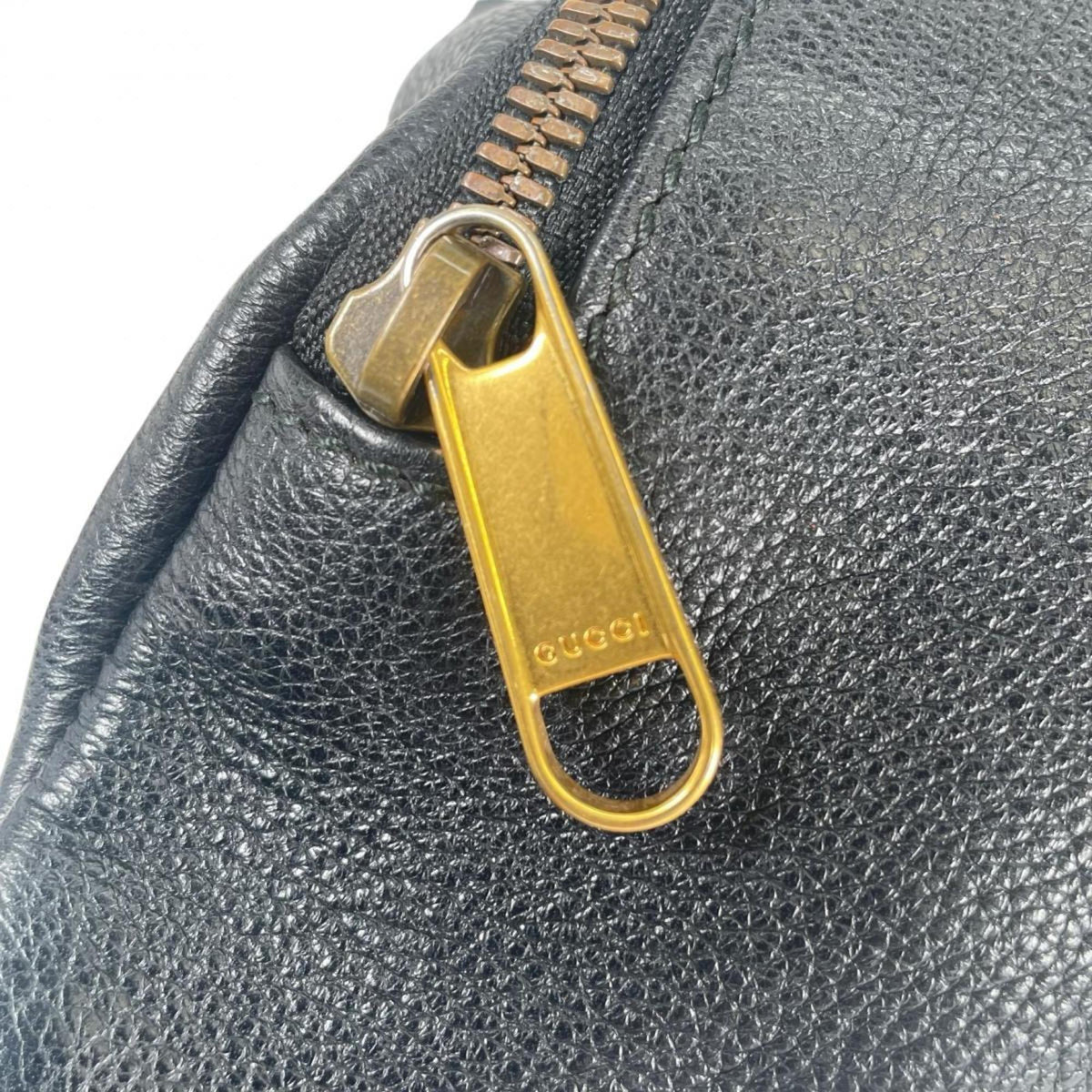 Gucci Black Leather Fanny Pack Sling Bag (Pre-Owned)