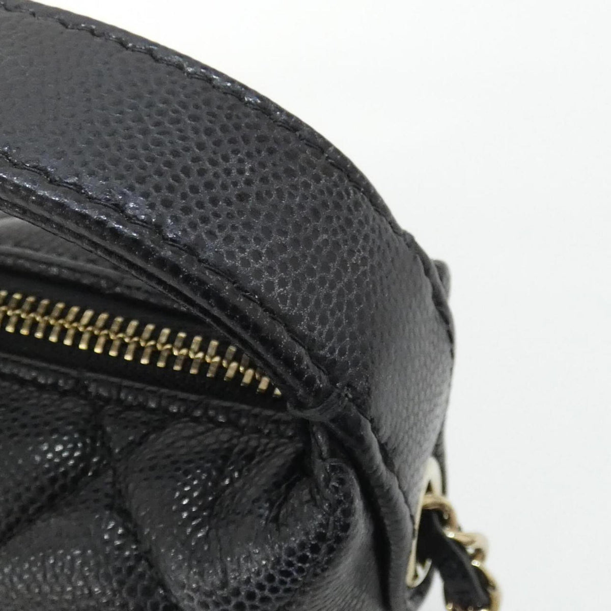 Chanel Black Grained Calfskin Handbag (Pre-Owned)