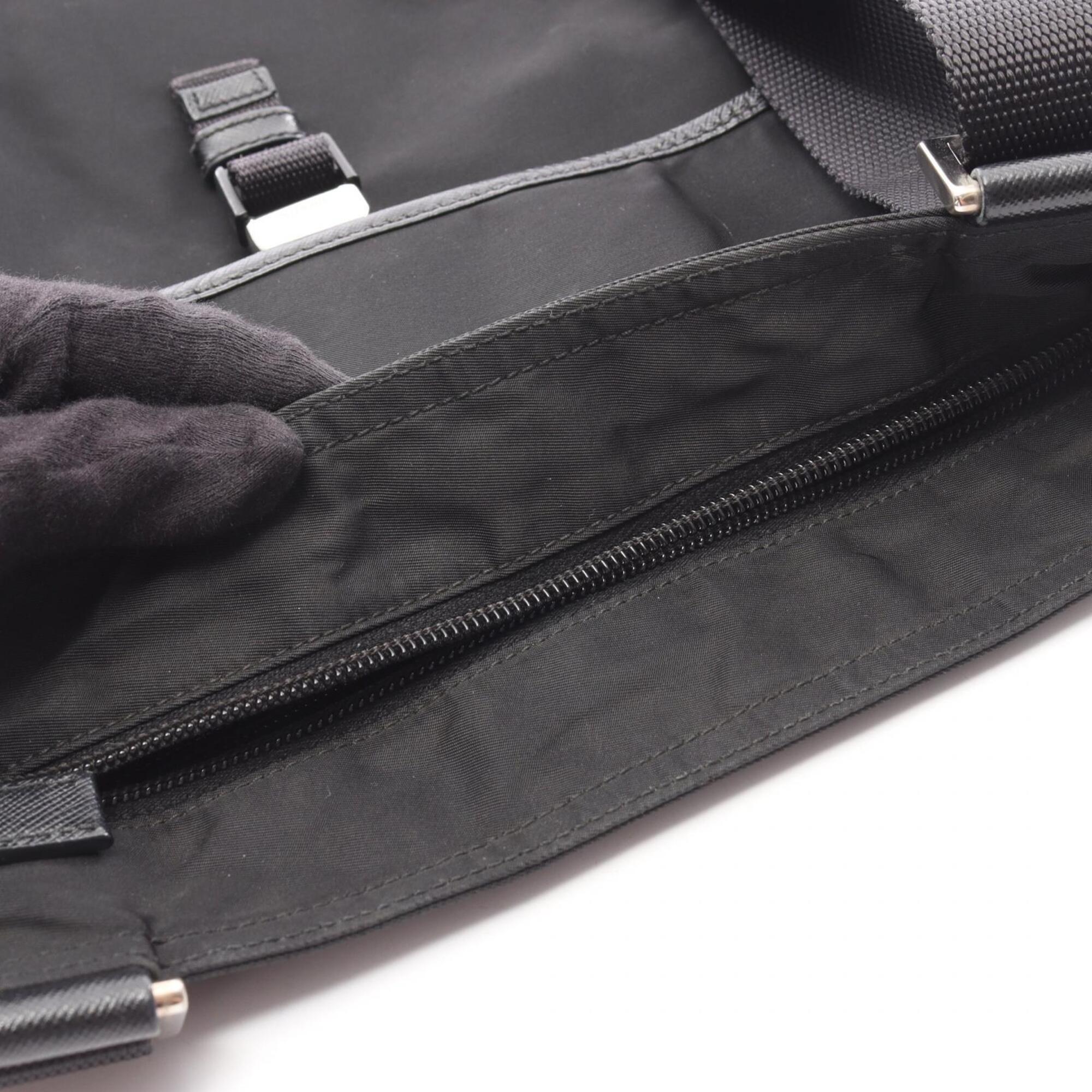 Prada Black Nylon Saffiano Triangle Handbag Shoulder Bag (Pre-Owned)