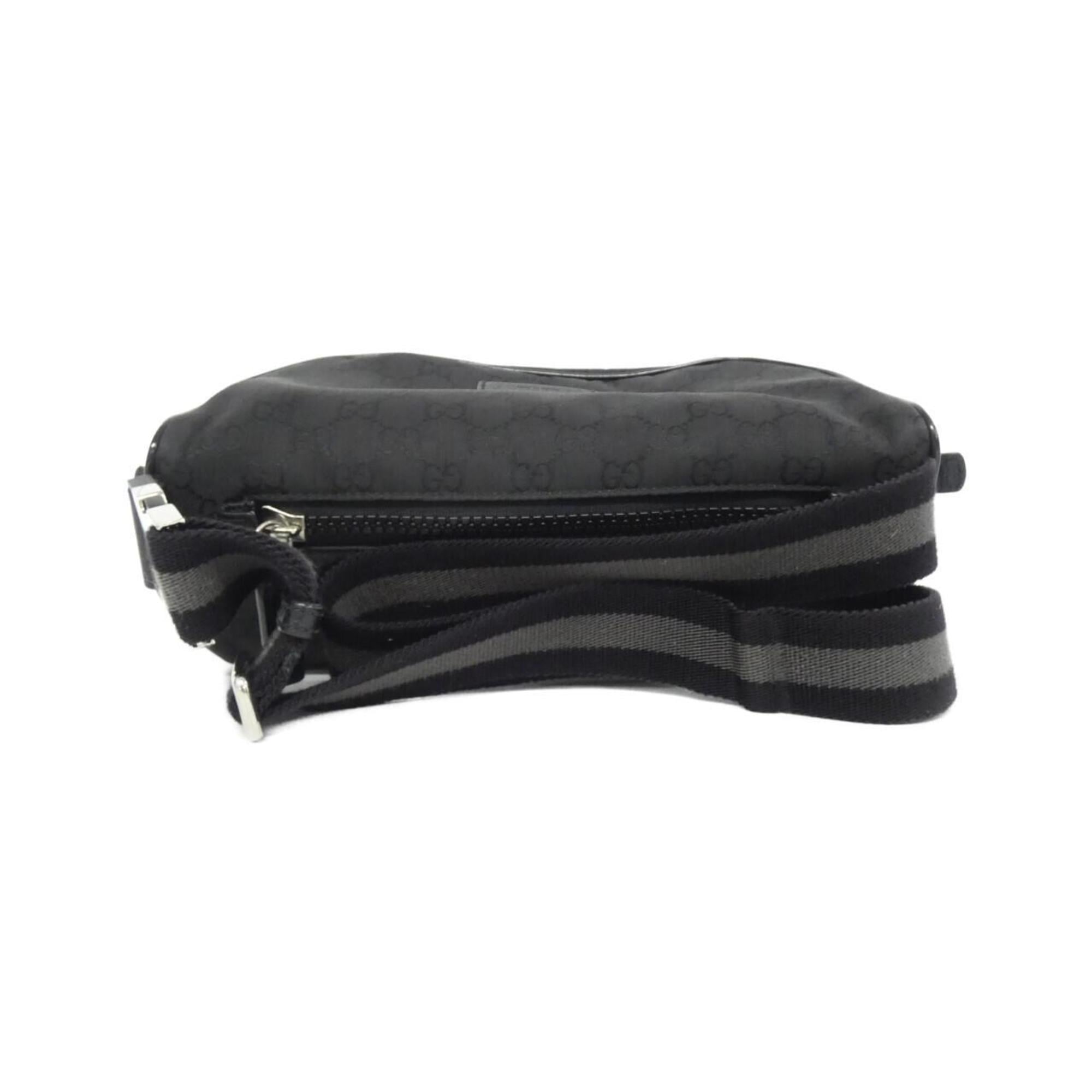 Gucci Black Nylon Shoulder Bag (Pre-Owned)