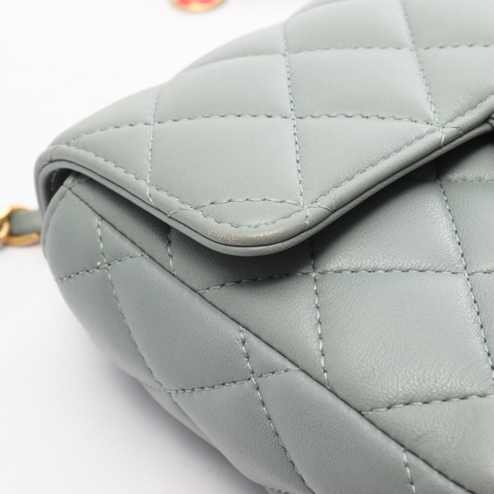 Chanel Green Leather Handbag Shoulder Bag (Pre-Owned)
