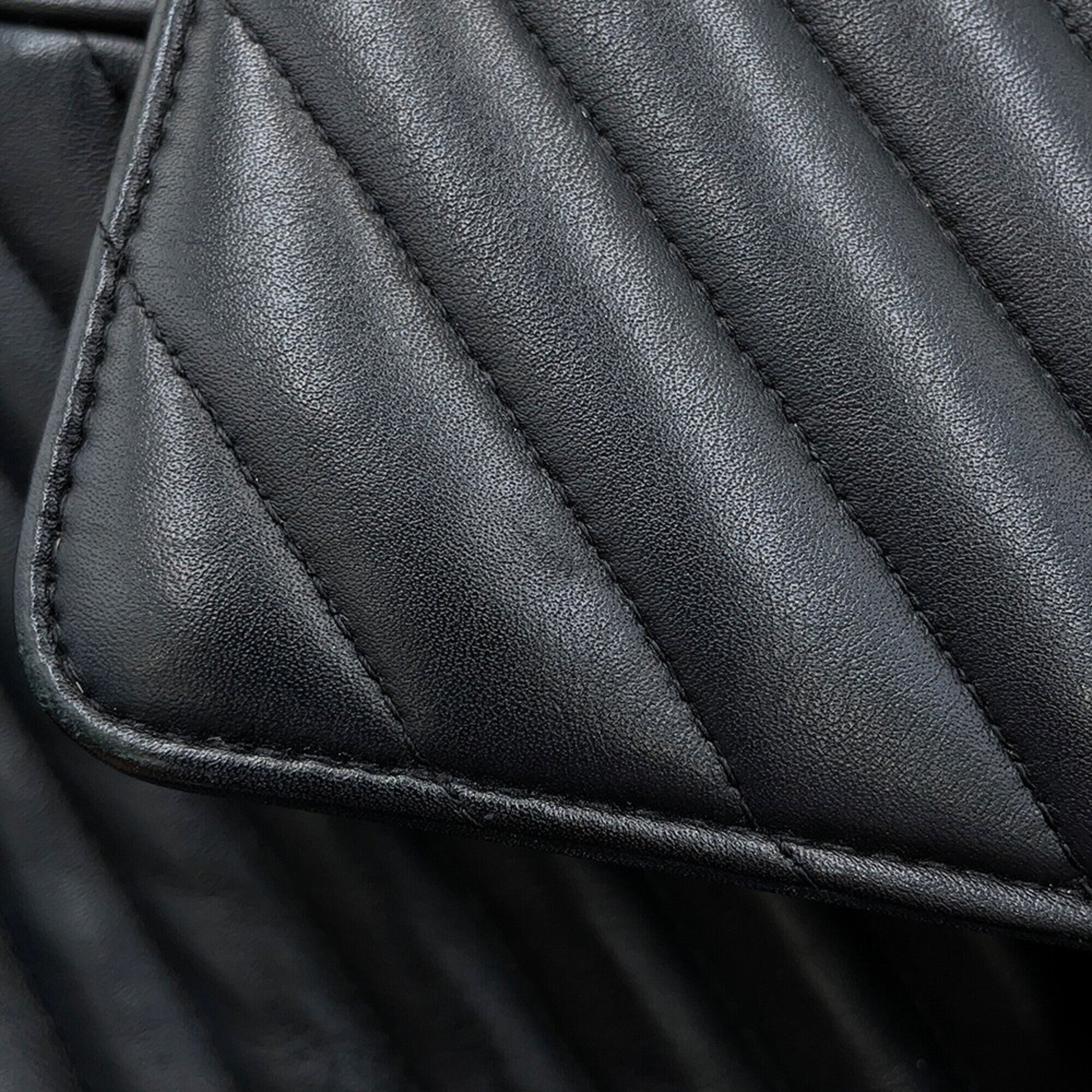 Chanel Black Leather Backpack Handbag (Pre-Owned)