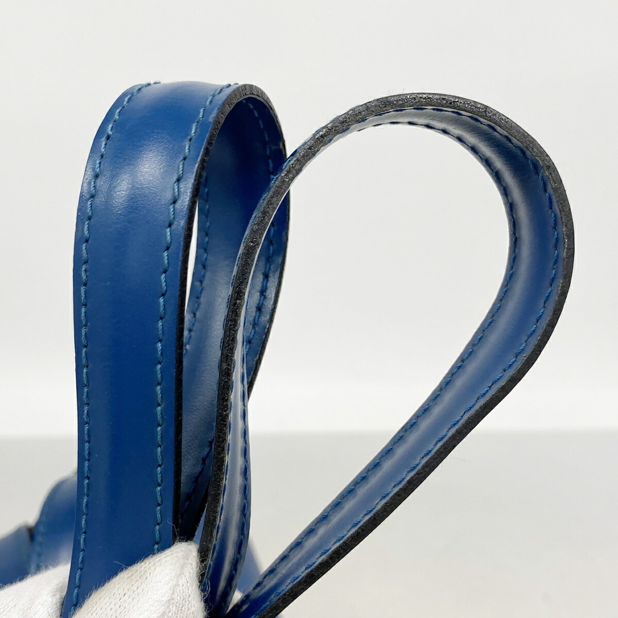 Louis Vuitton Toledo Blue Shoulder Bag (Pre-Owned)
