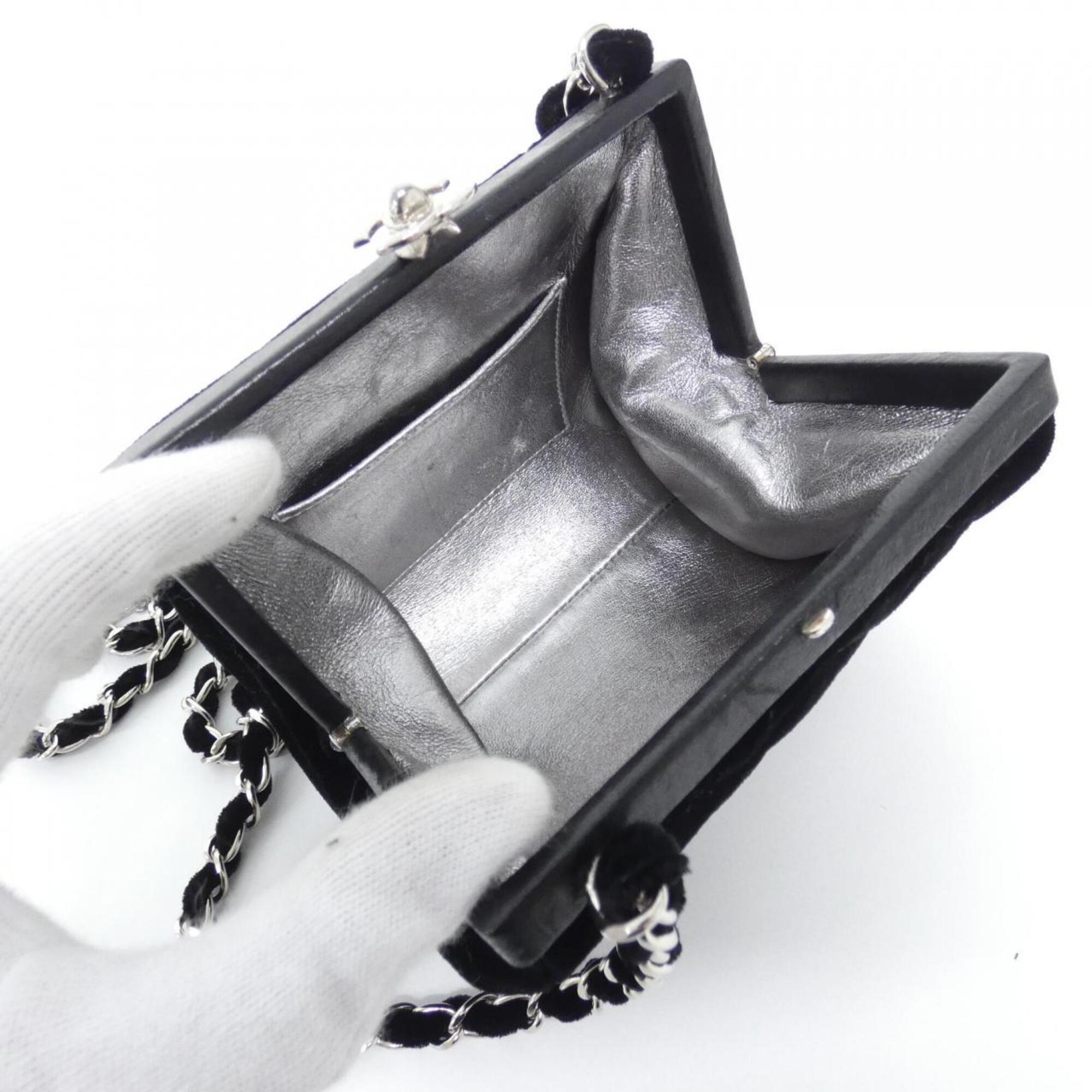 Chanel Black Leather Shoulder Bag (Pre-Owned)