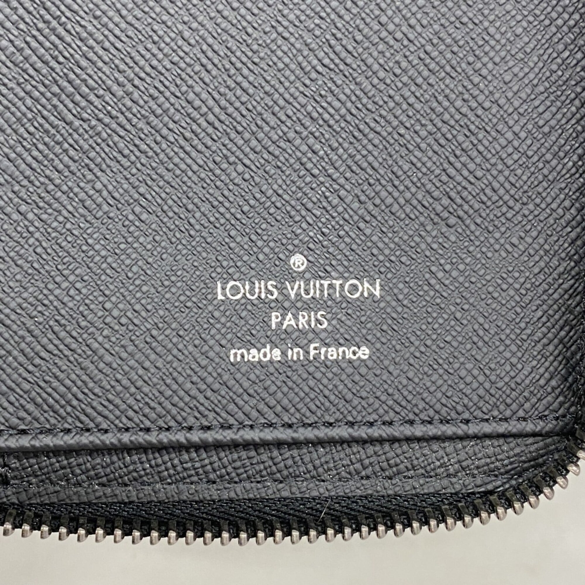 Louis Vuitton Black Long Wallet (Bi-Fold) (Pre-Owned)