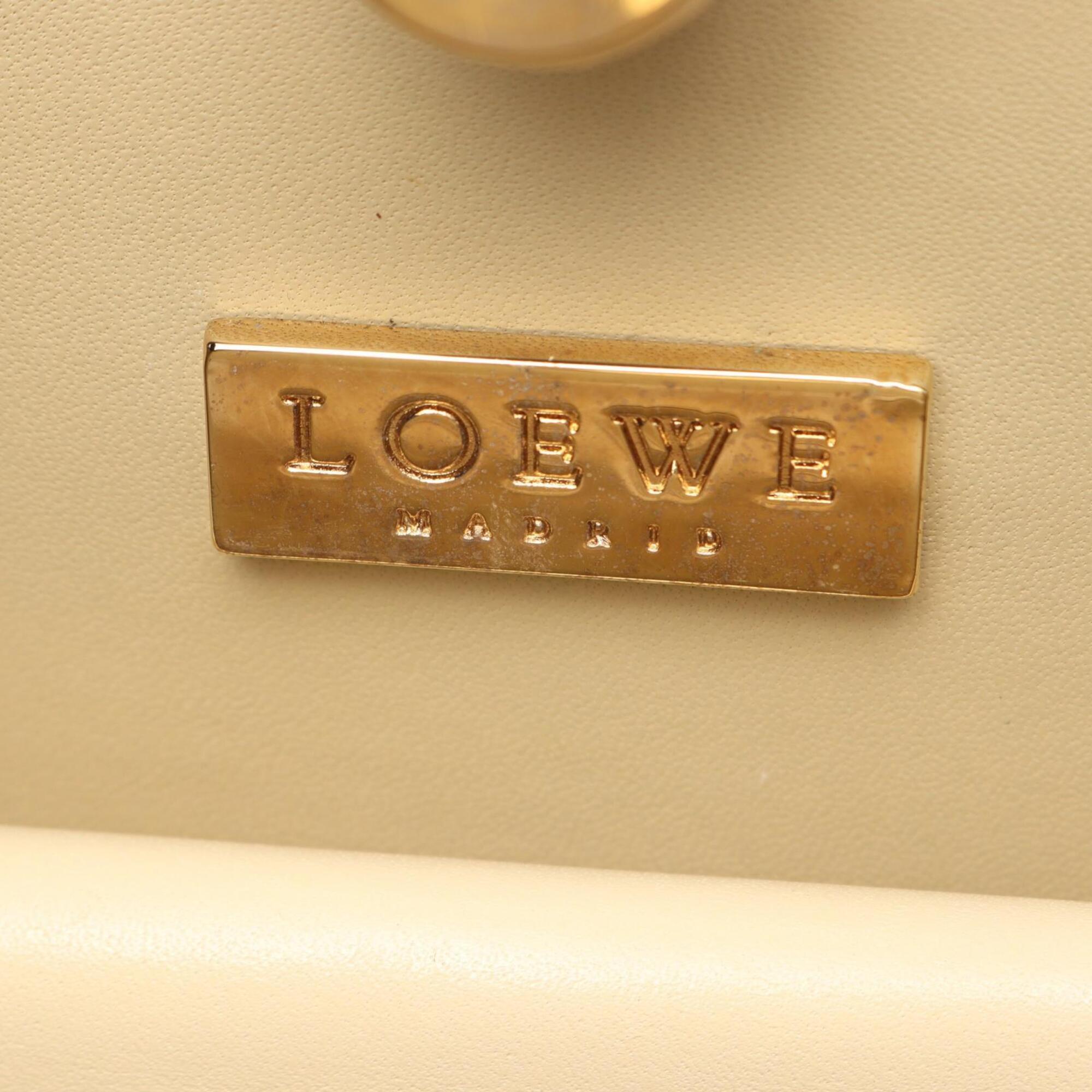 Loewe Ivory Leather Handbag (Pre-Owned)
