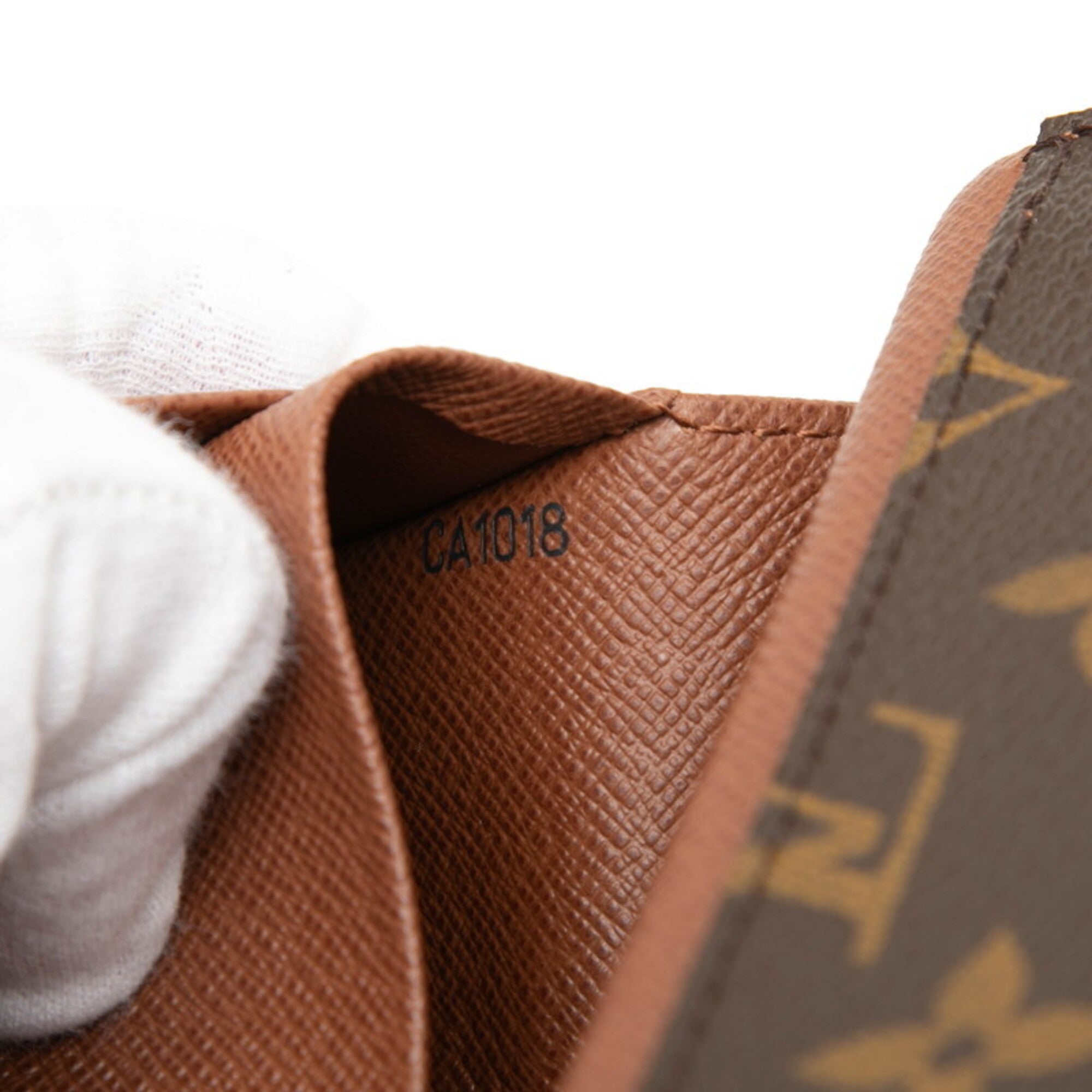 Louis Vuitton Brown Monogram Monogram Wallet (Bi-Fold) (Pre-Owned)