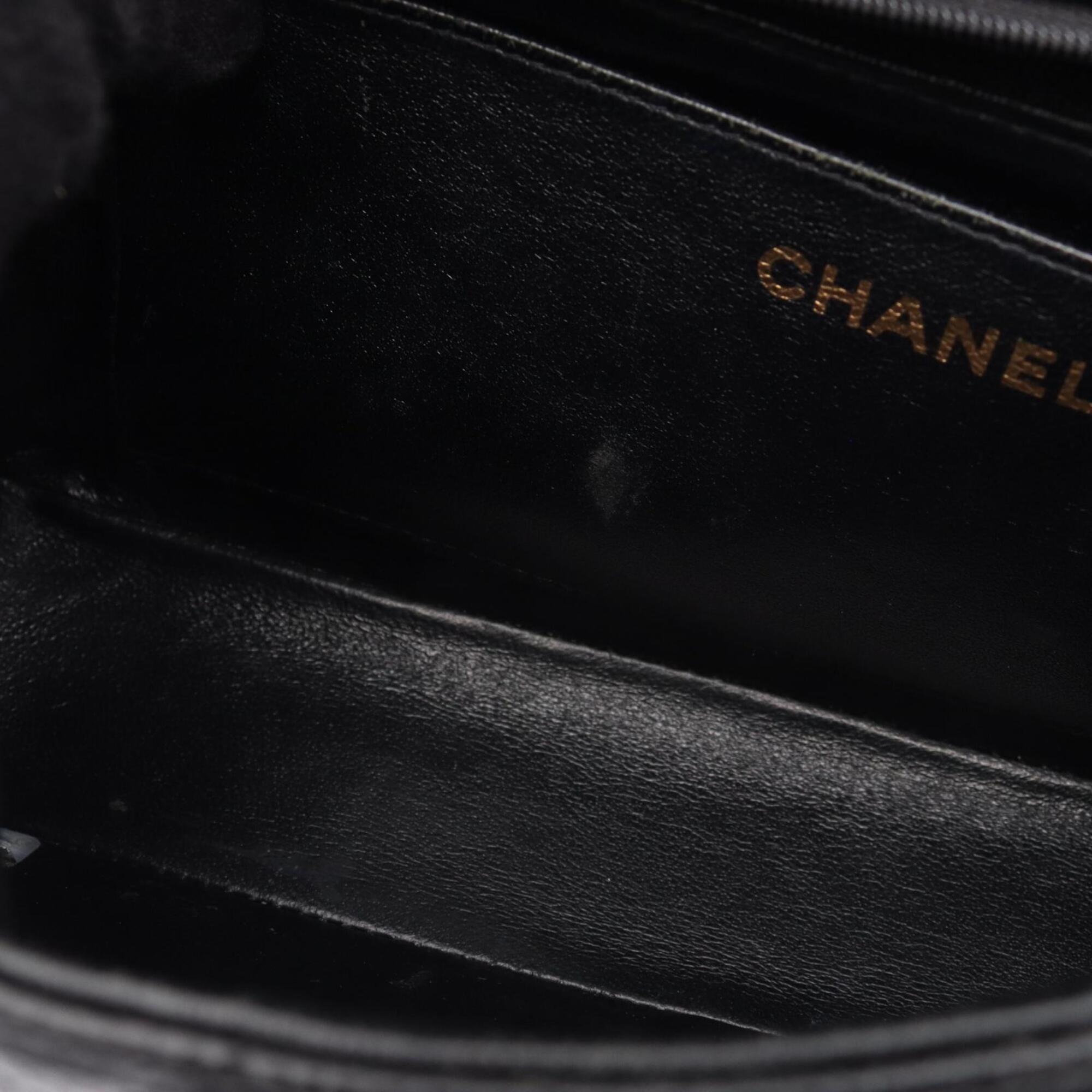Chanel Black Grained Calfskin Handbag Shoulder Bag (Pre-Owned)