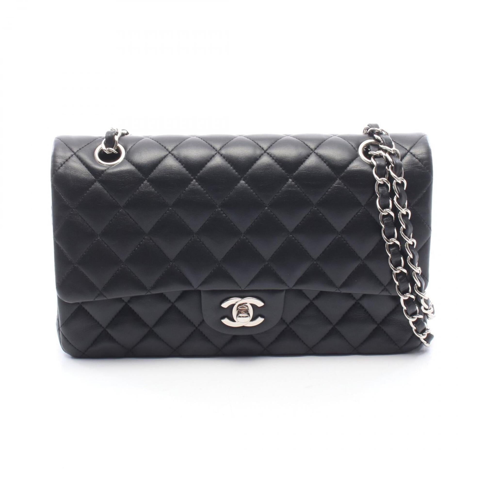 Chanel Black Leather Handbag Shoulder Bag (Pre-Owned)