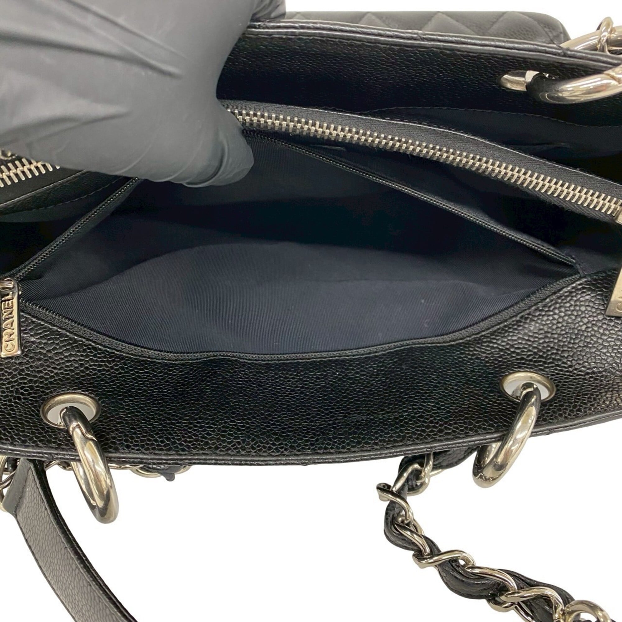 Chanel Black Grained Calfskin Tote Bag (Pre-Owned)