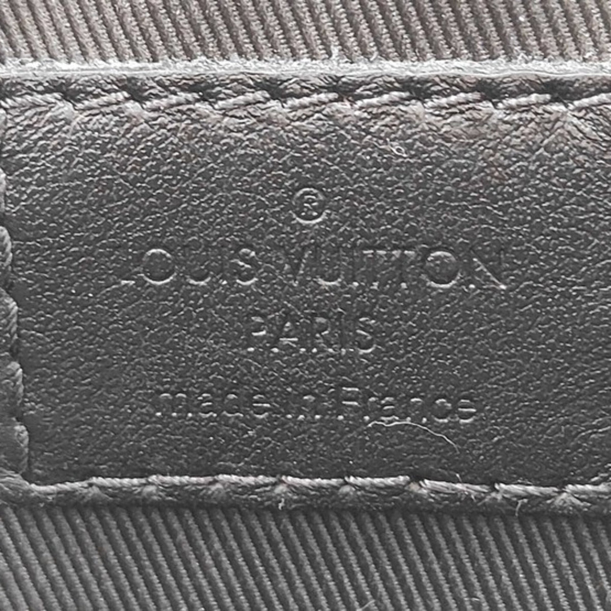 Louis Vuitton Black Monogram Leather Pouch Shoulder Bag (Pre-Owned)