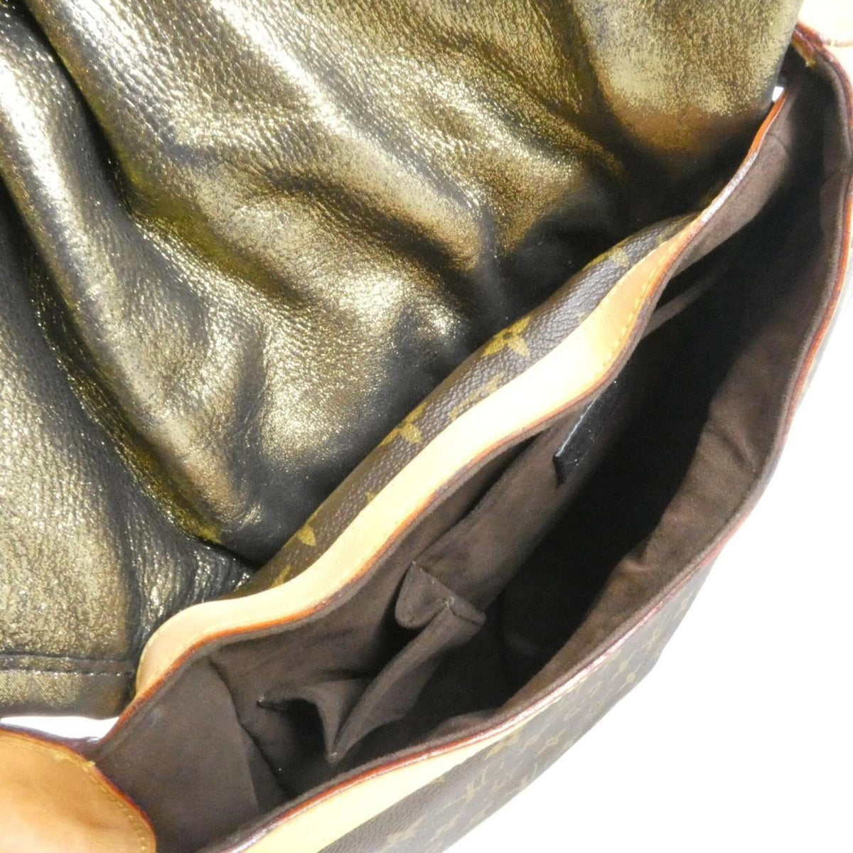 Louis Vuitton Marron Coated Canvas Shoulder Bag (Pre-Owned)