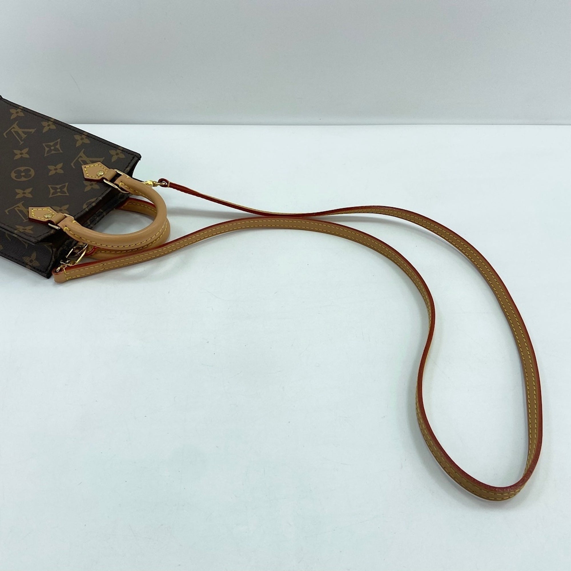 Louis Vuitton Brown Handbag (Pre-Owned)