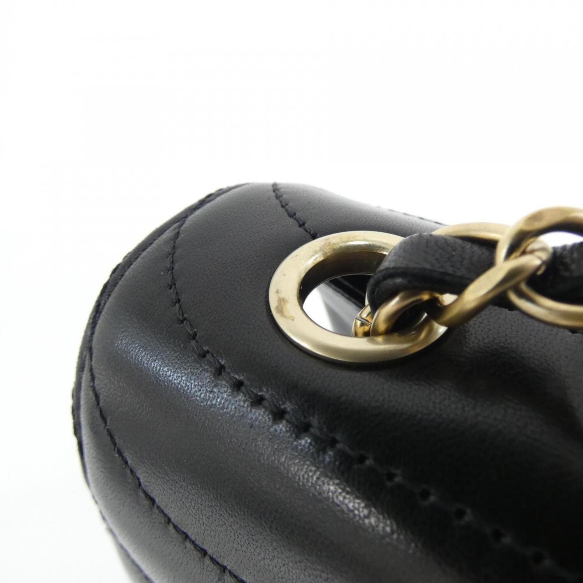 Chanel Black Leather Shoulder Bag (Pre-Owned)