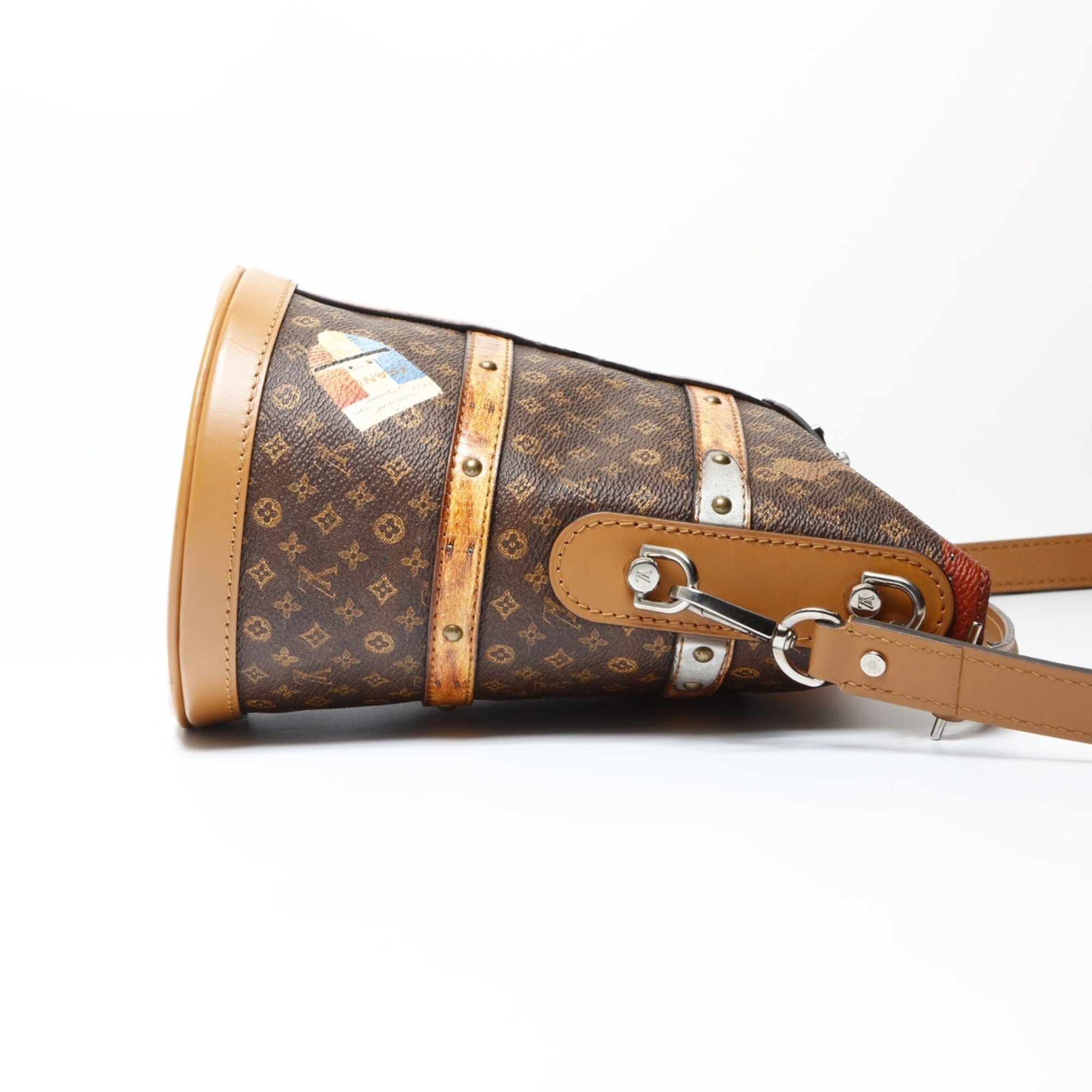 Louis Vuitton Brown Shoulder Bag (Pre-Owned)