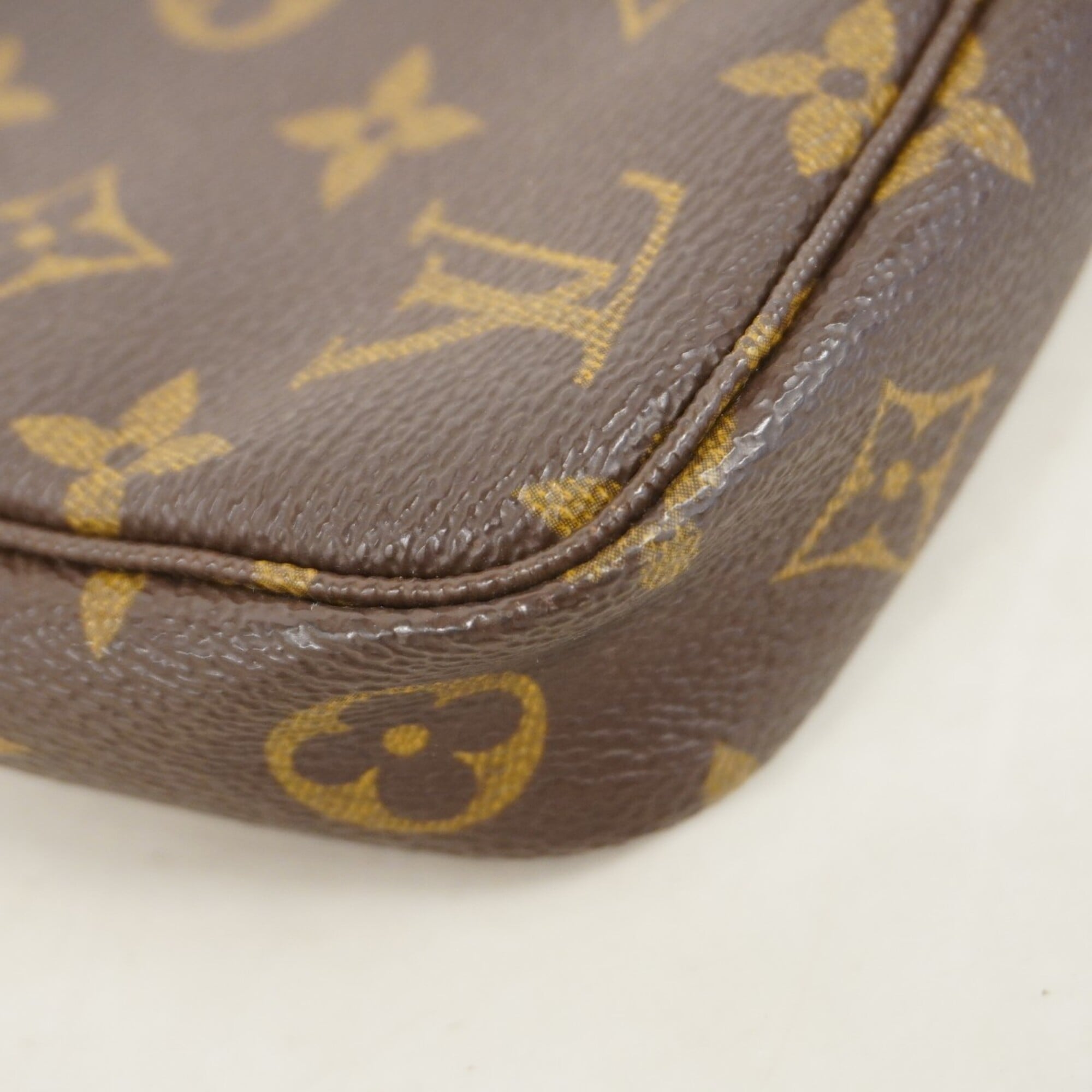 Louis Vuitton Brown Pouch (Pre-Owned)